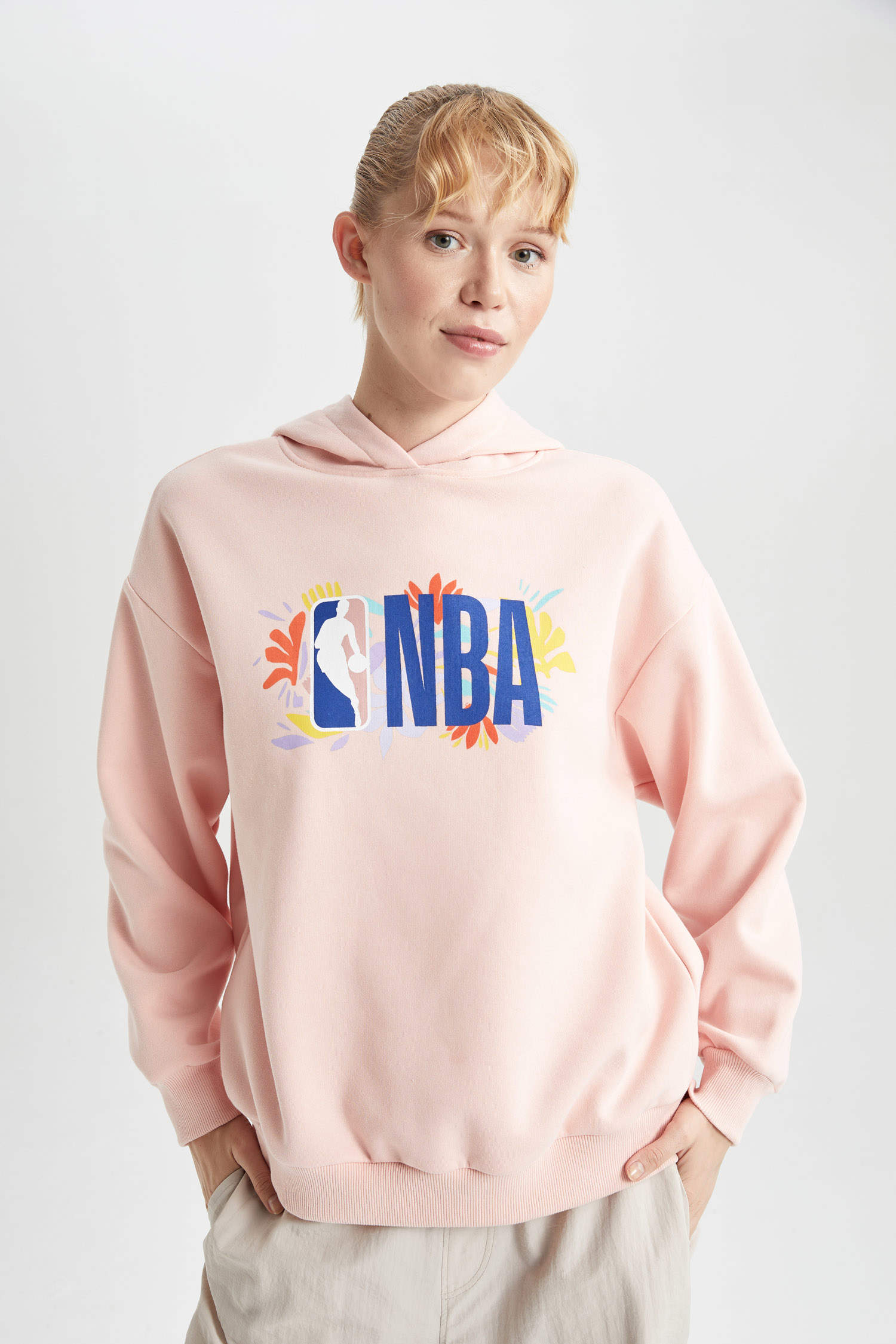 Ecru WOMAN Defacto Fit NBA Brooklyn Nets Hoodie Sweatshirt 2754196
