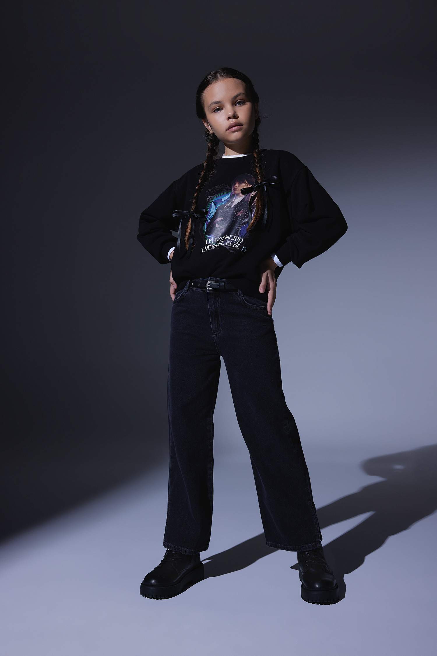 Брюки широкие рванные для девочек