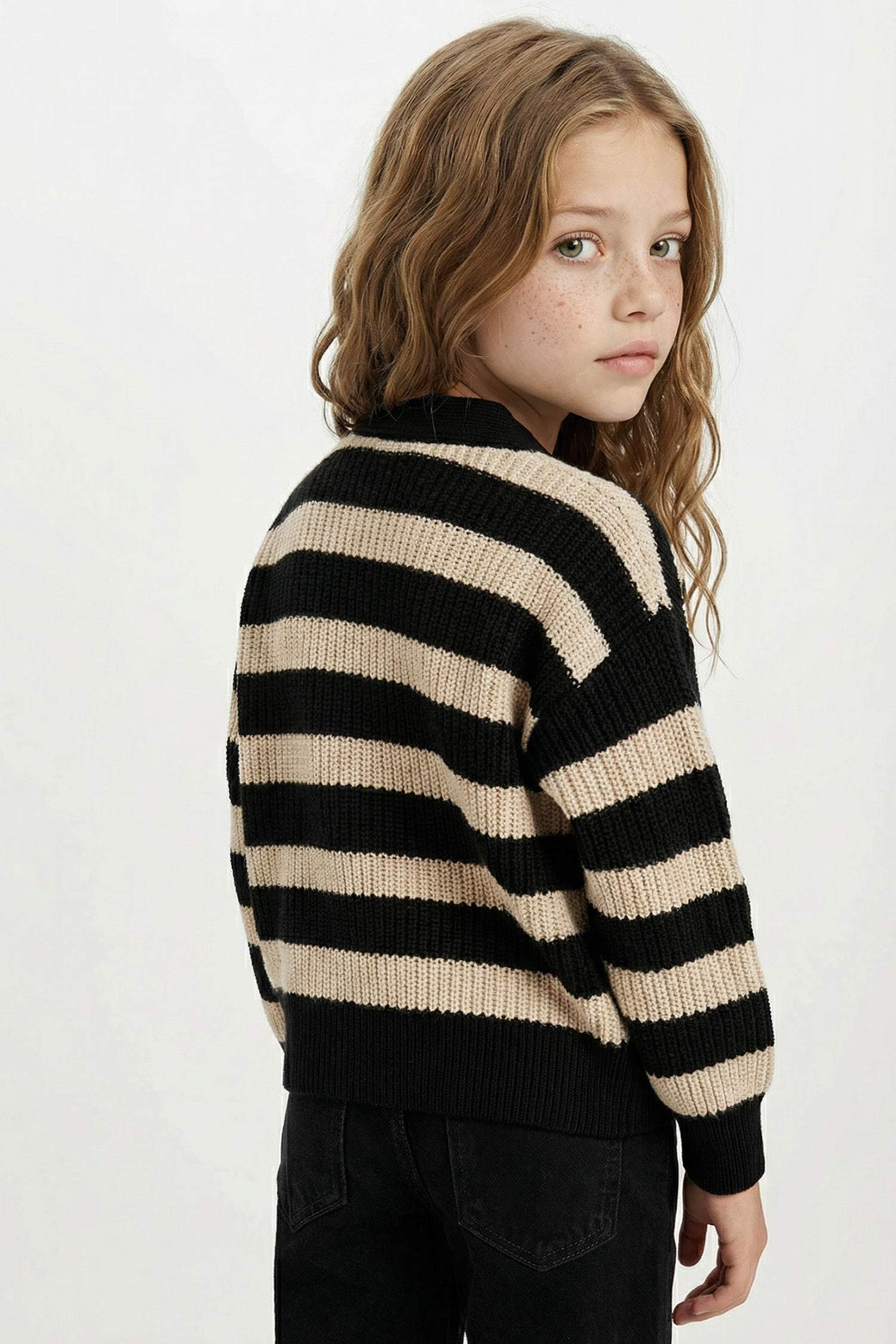 Cardigan en tricot à col en V rayé avec boutons pour fille