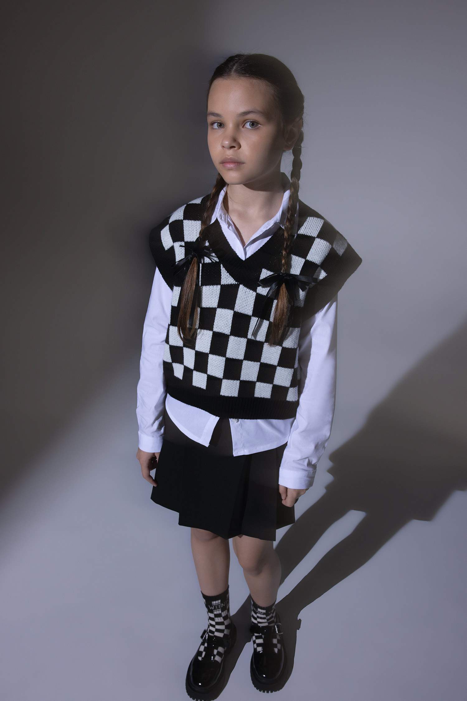 Свитер приталенного кроя для девочек