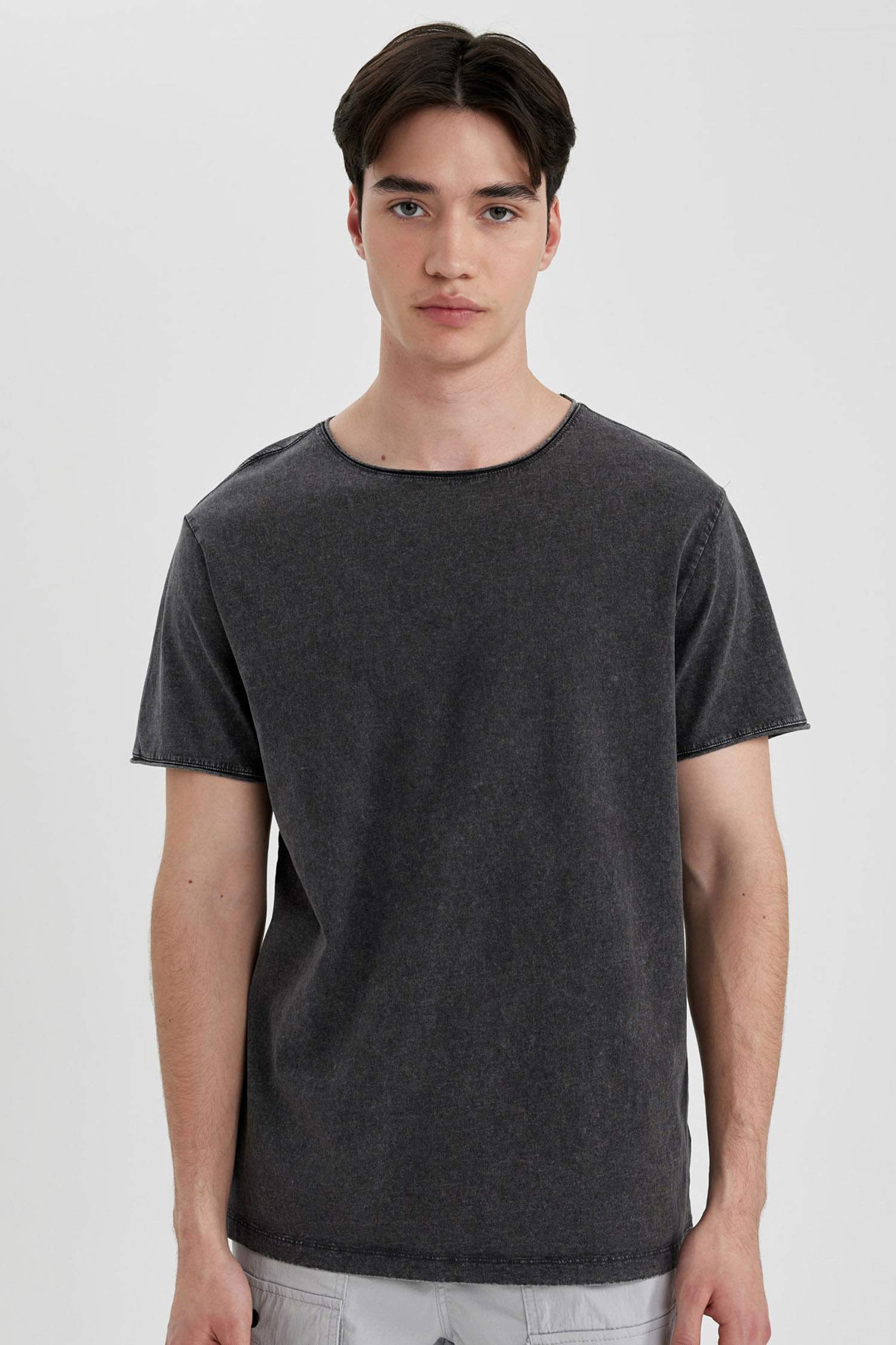 Regular Fit Crew Neck Basic T-Shirt