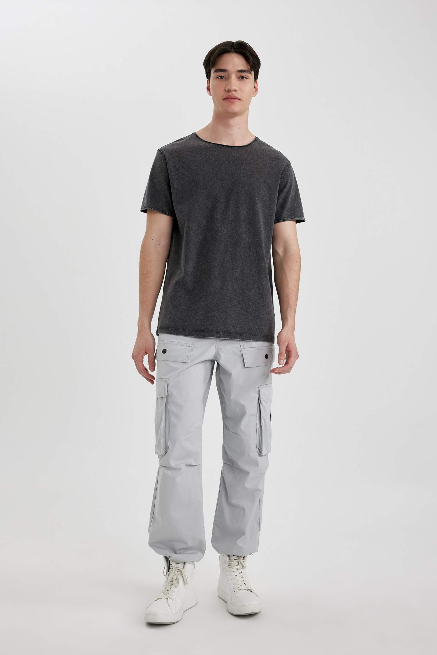 Regular Fit Crew Neck Basic T-Shirt