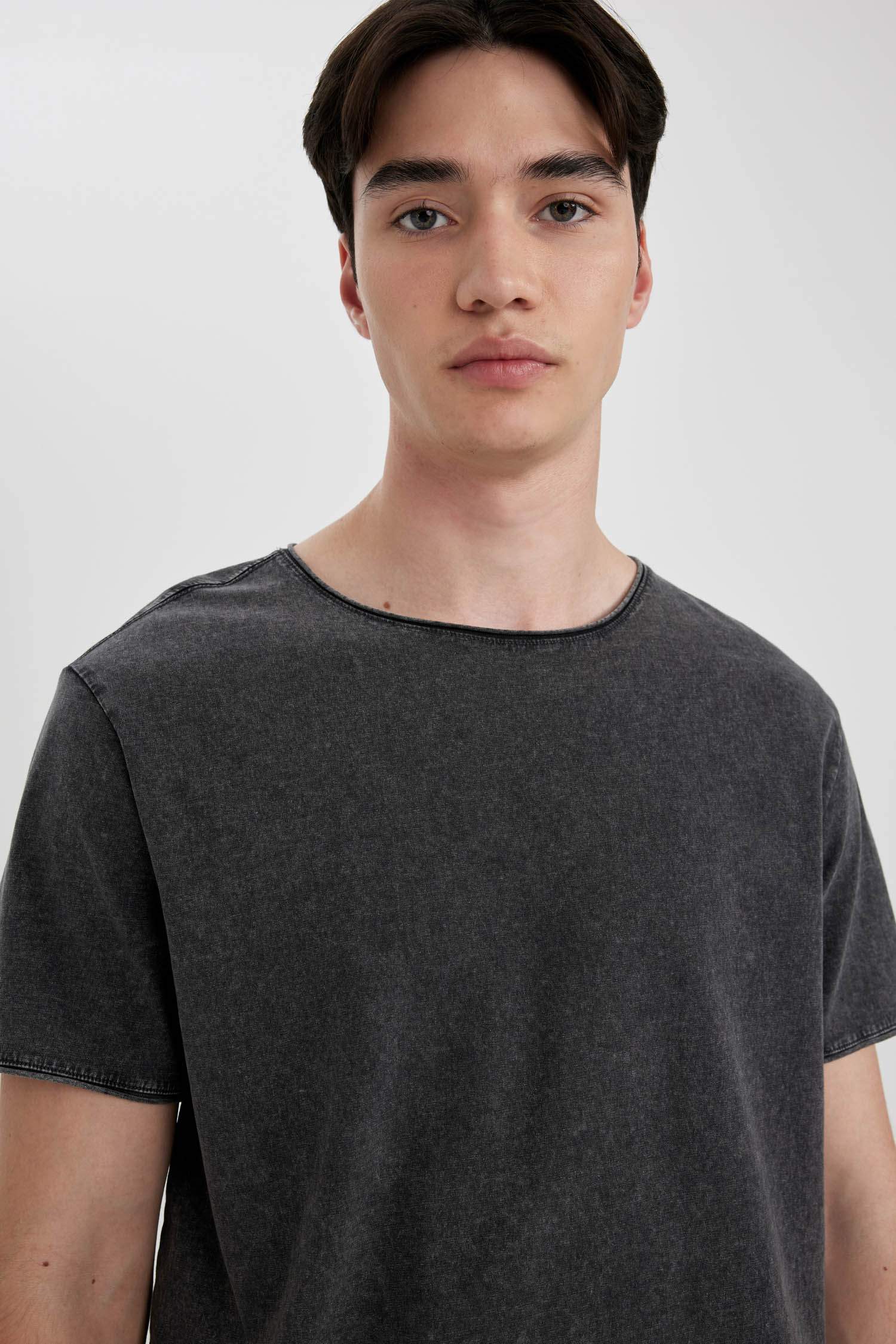 Regular Fit Crew Neck Basic T-Shirt