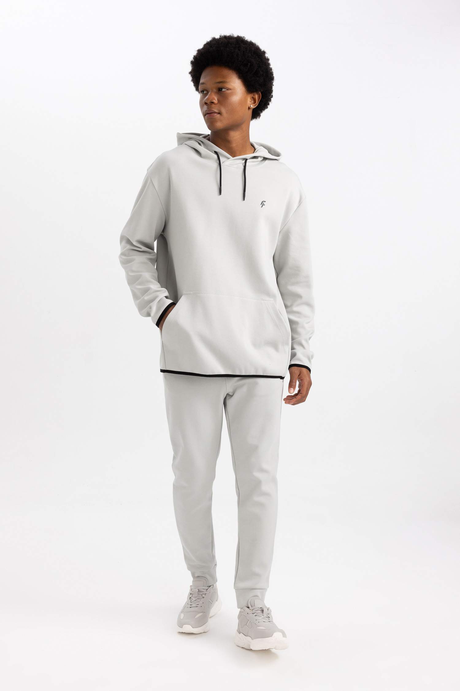 بنطلون بجامة رياضي جوجر سليم فيت برجل مطاطي من DeFactoFit