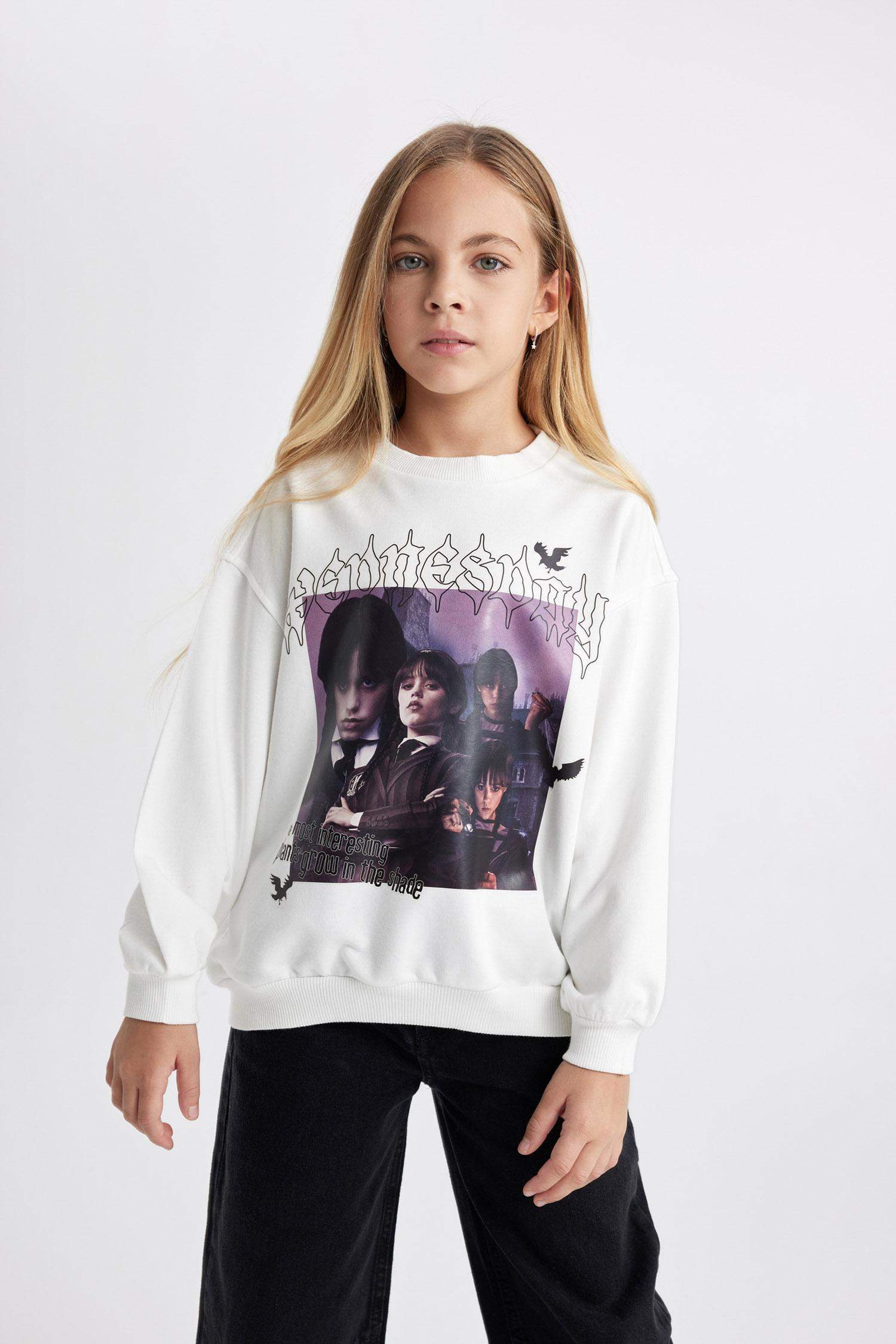 Girl Wednesday Oversize Fit Crew Neck Sweatshirt