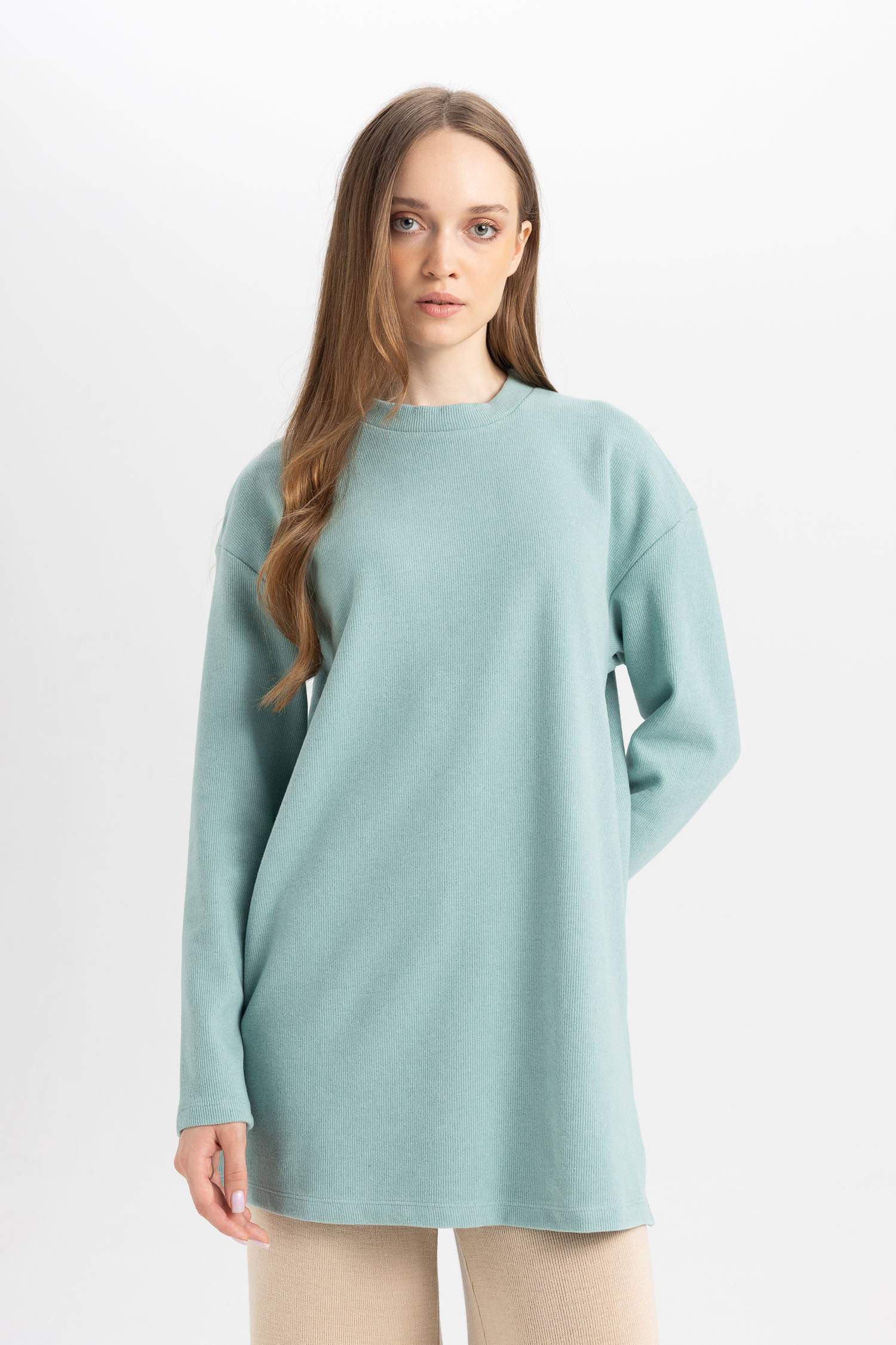 Regular Fit Bisiklet Yaka Selanik Kumaş Uzun Kollu Basic Düz Tişört Tunik