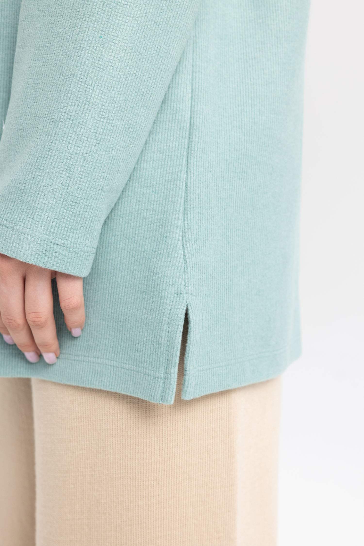 Regular Fit Bisiklet Yaka Selanik Kumaş Uzun Kollu Basic Düz Tişört Tunik