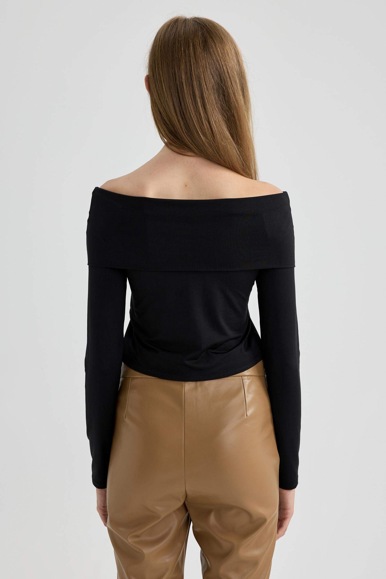 Slim Fit Off Shoulder Long Sleeve T-Shirt