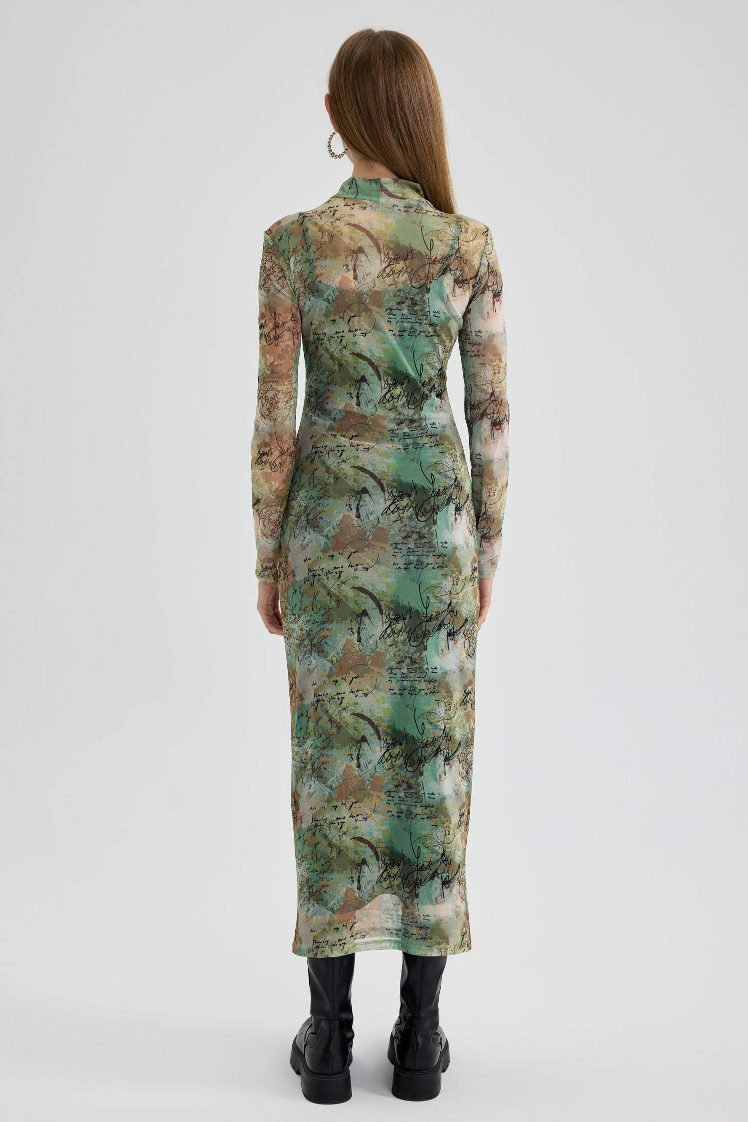 Платье макси с длинным рукавом