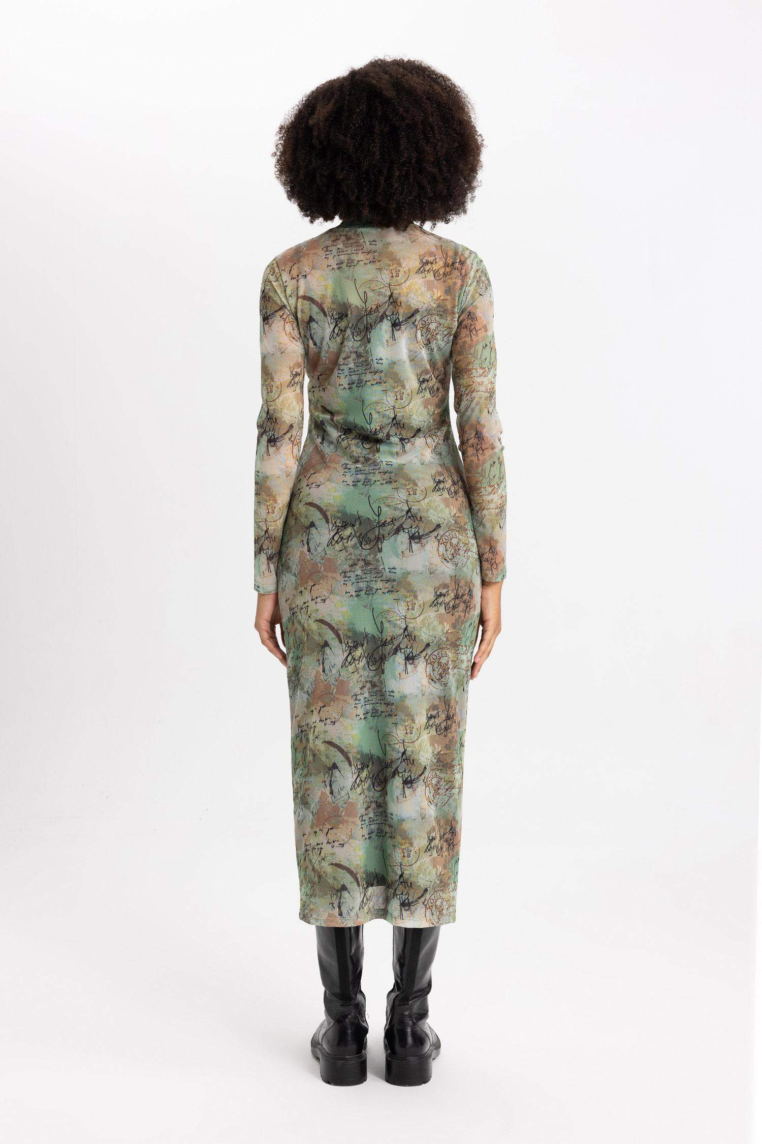 Платье макси с длинным рукавом