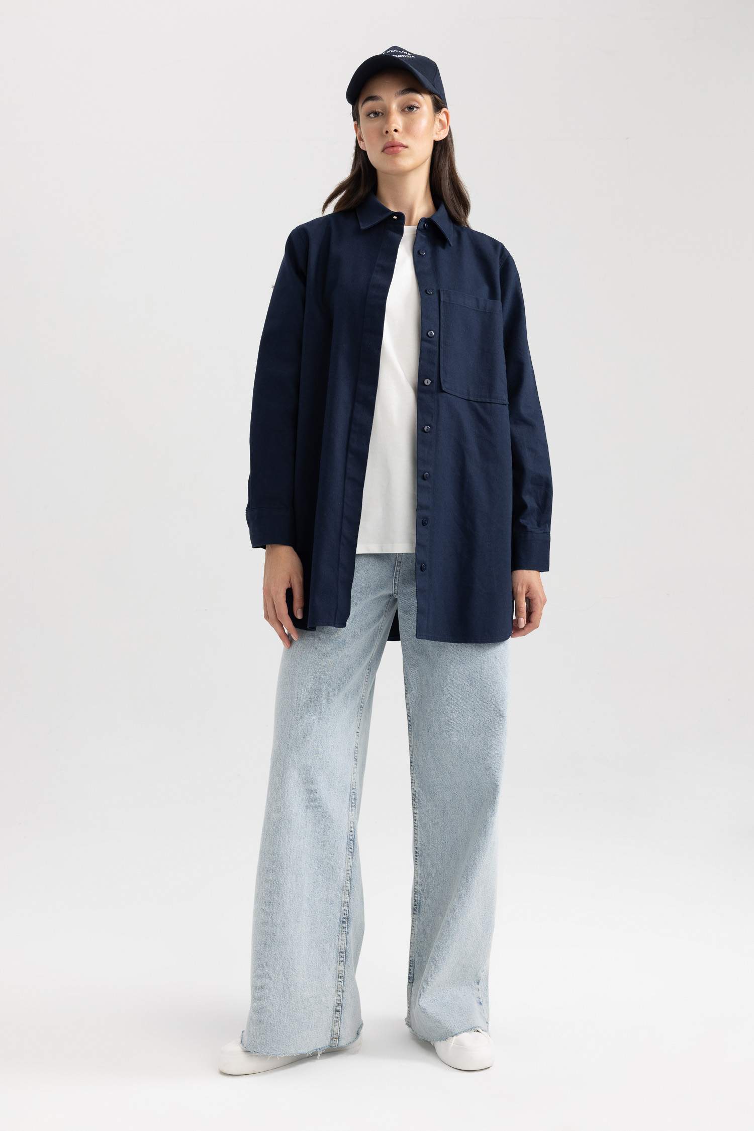 Туніка з довгим рукавом стандартного крою з коміром з габардину для жінок