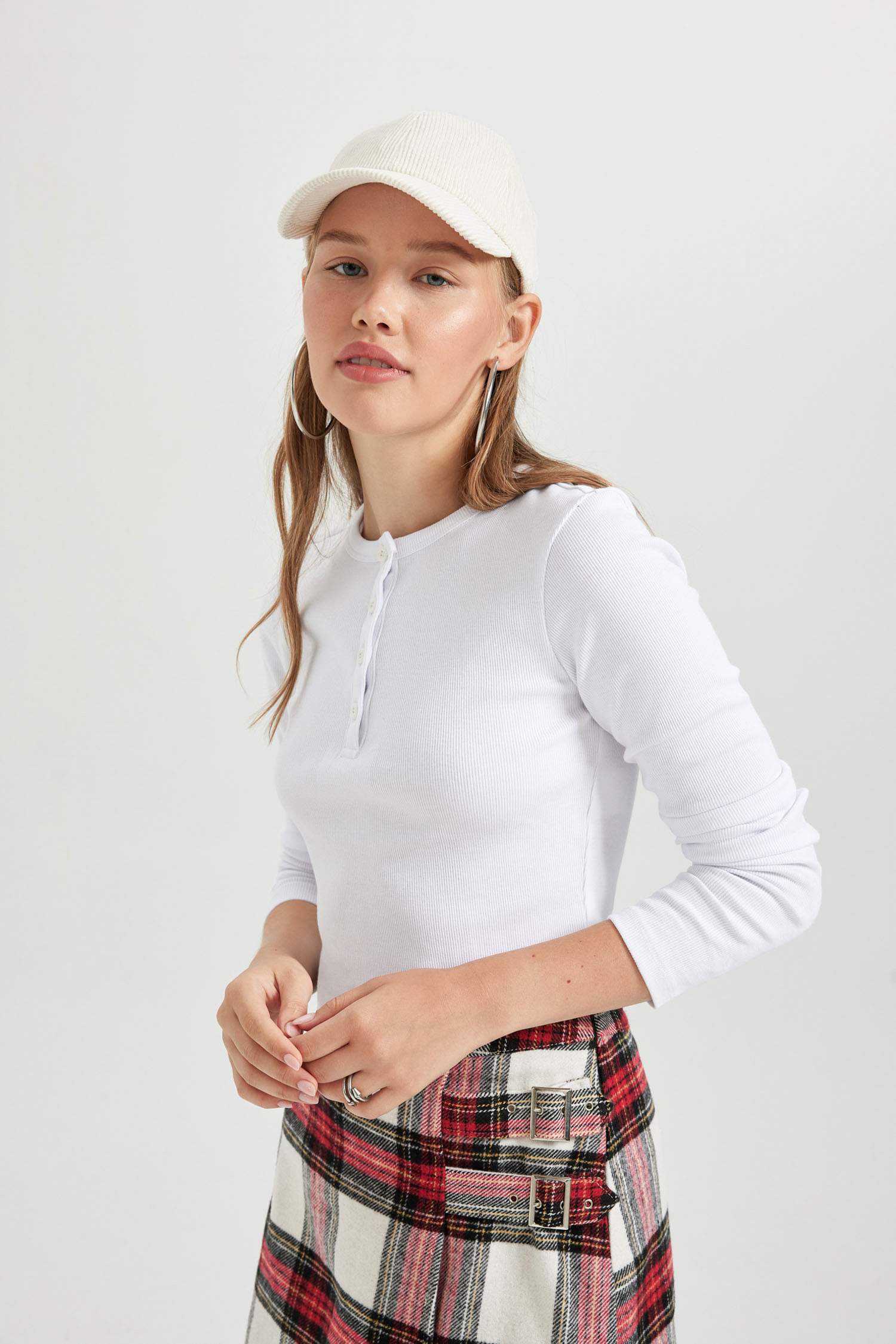 تيشيرت ردن طويل سليم فيت