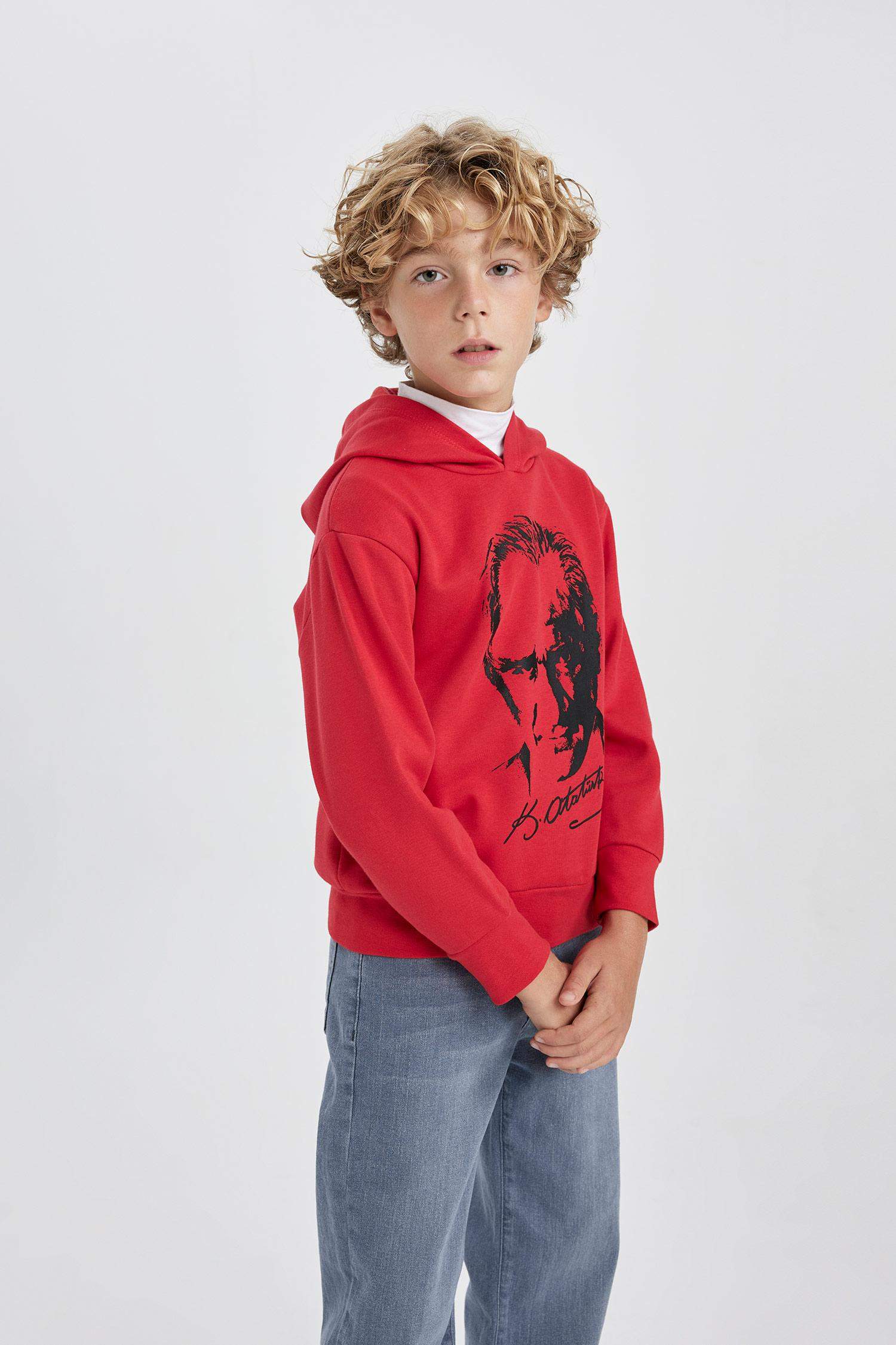 Erkek Çocuk Atatürk Baskılı Kırmızı Kapüşonlu Sweatshirt