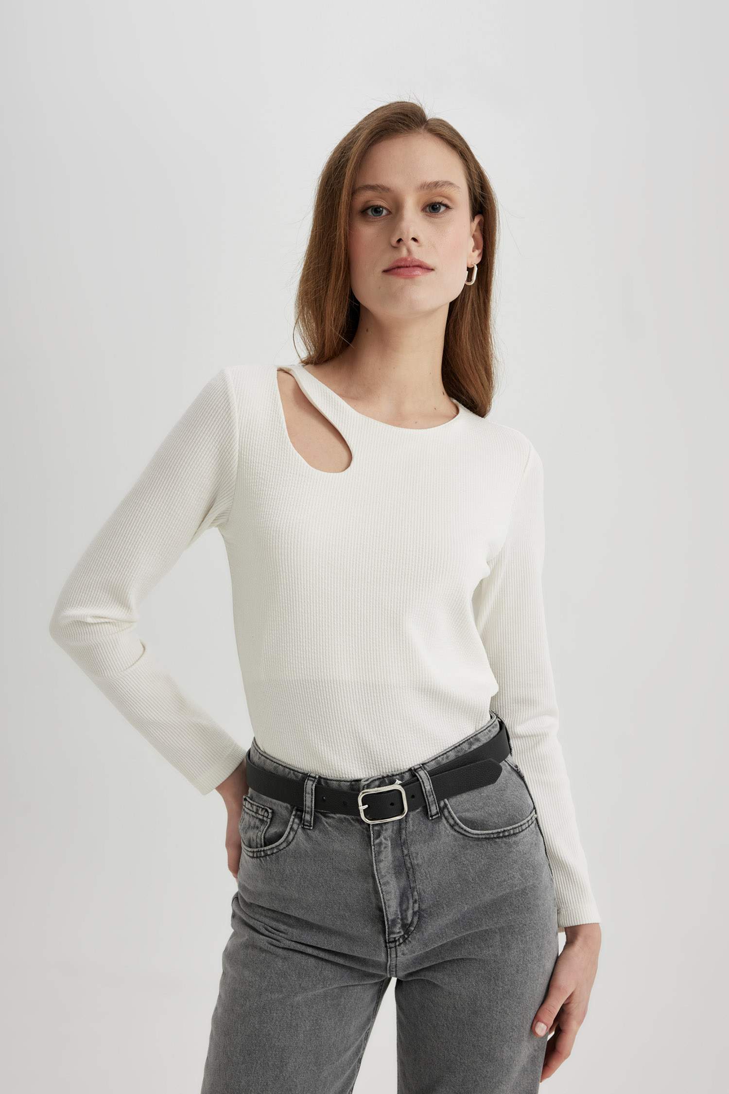 تي شيرت كم طويل مضلع سليم فيت برقبة مستديرة