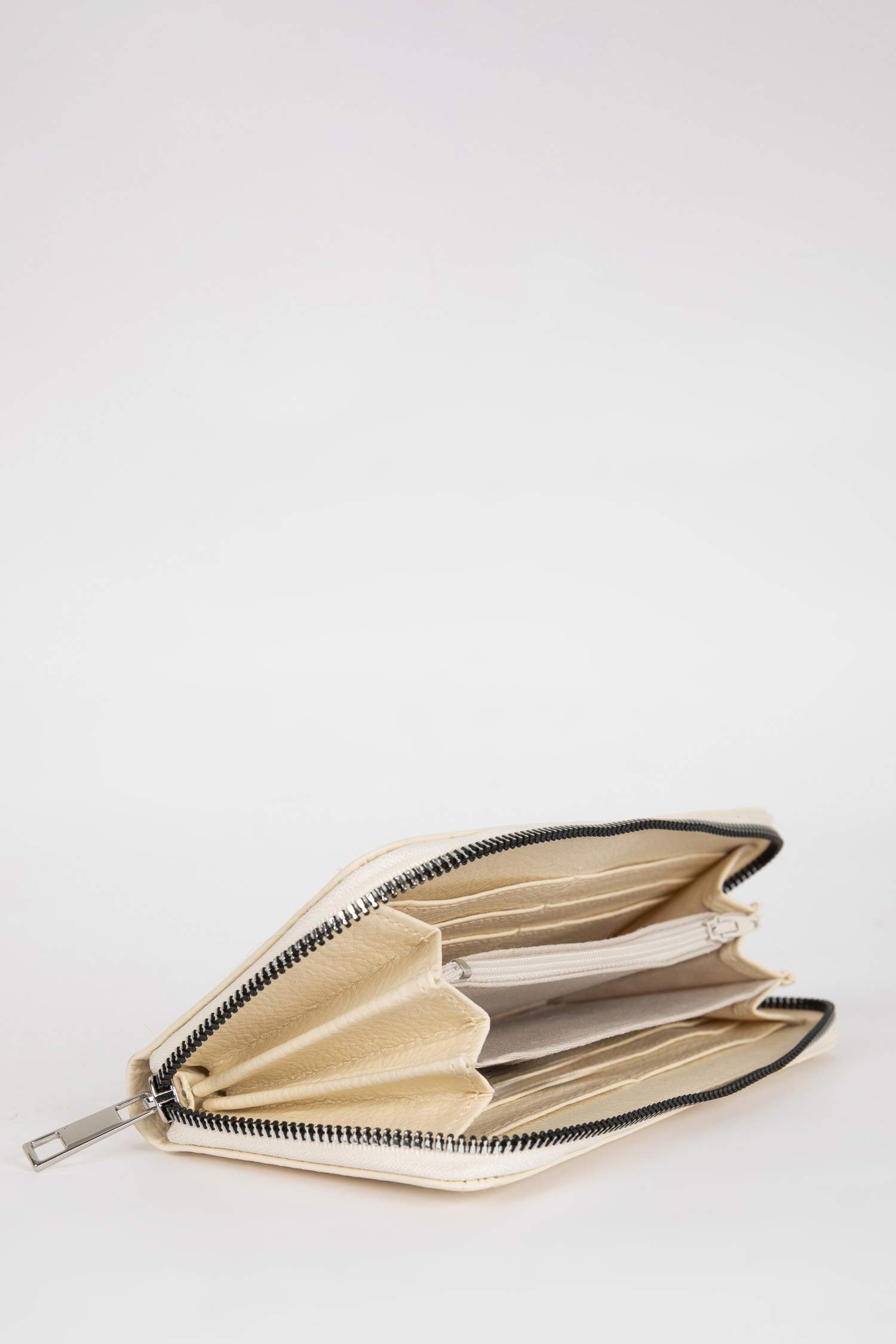 Әйелдерге полиуретан Әмияндар