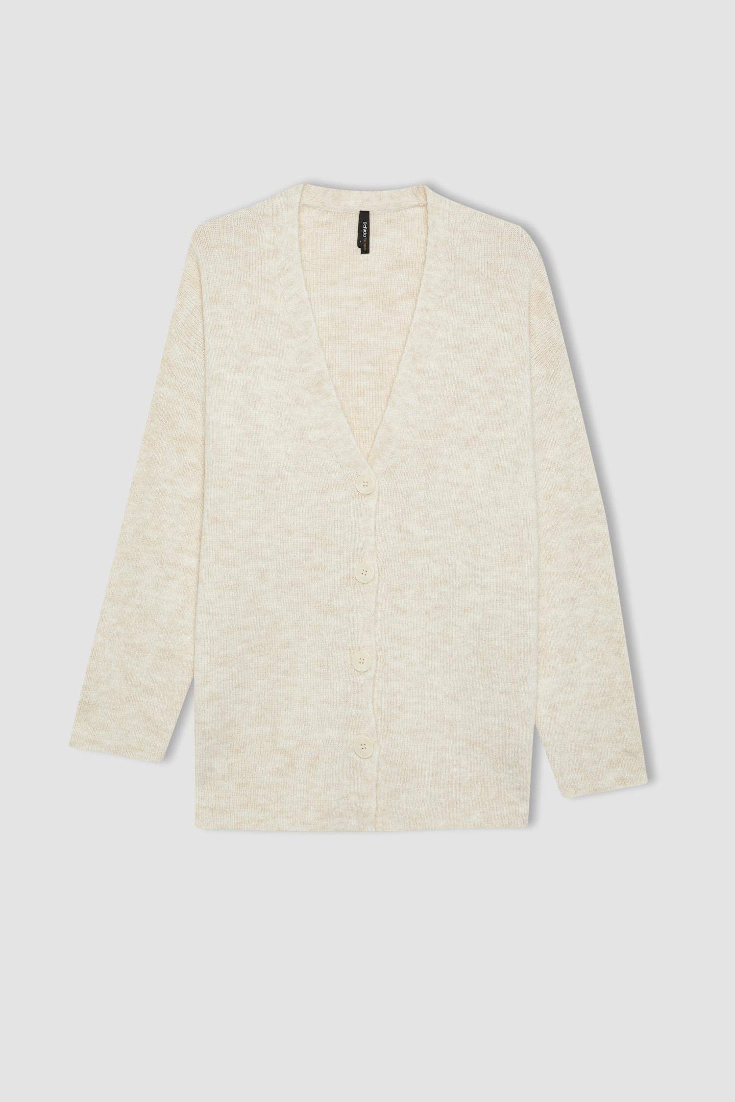 جاكيت صوف اوفر سايز بياخة V