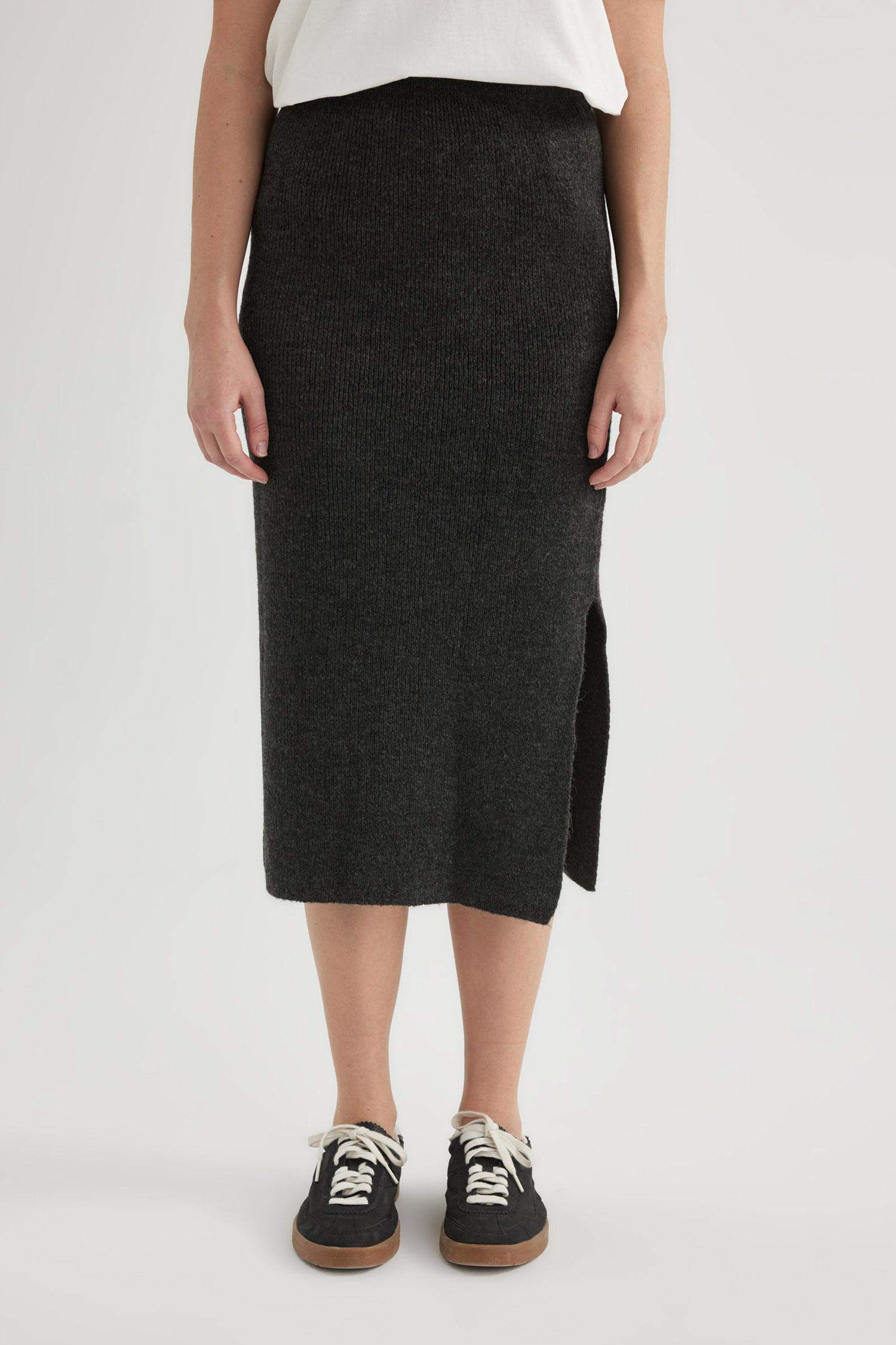 Slit Knitwear Midi Skirt