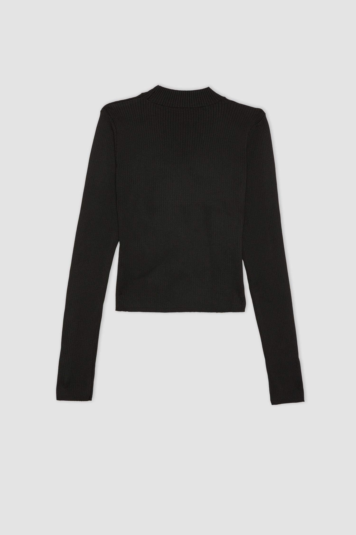 Fitted Choker Yaka Triko Kazak