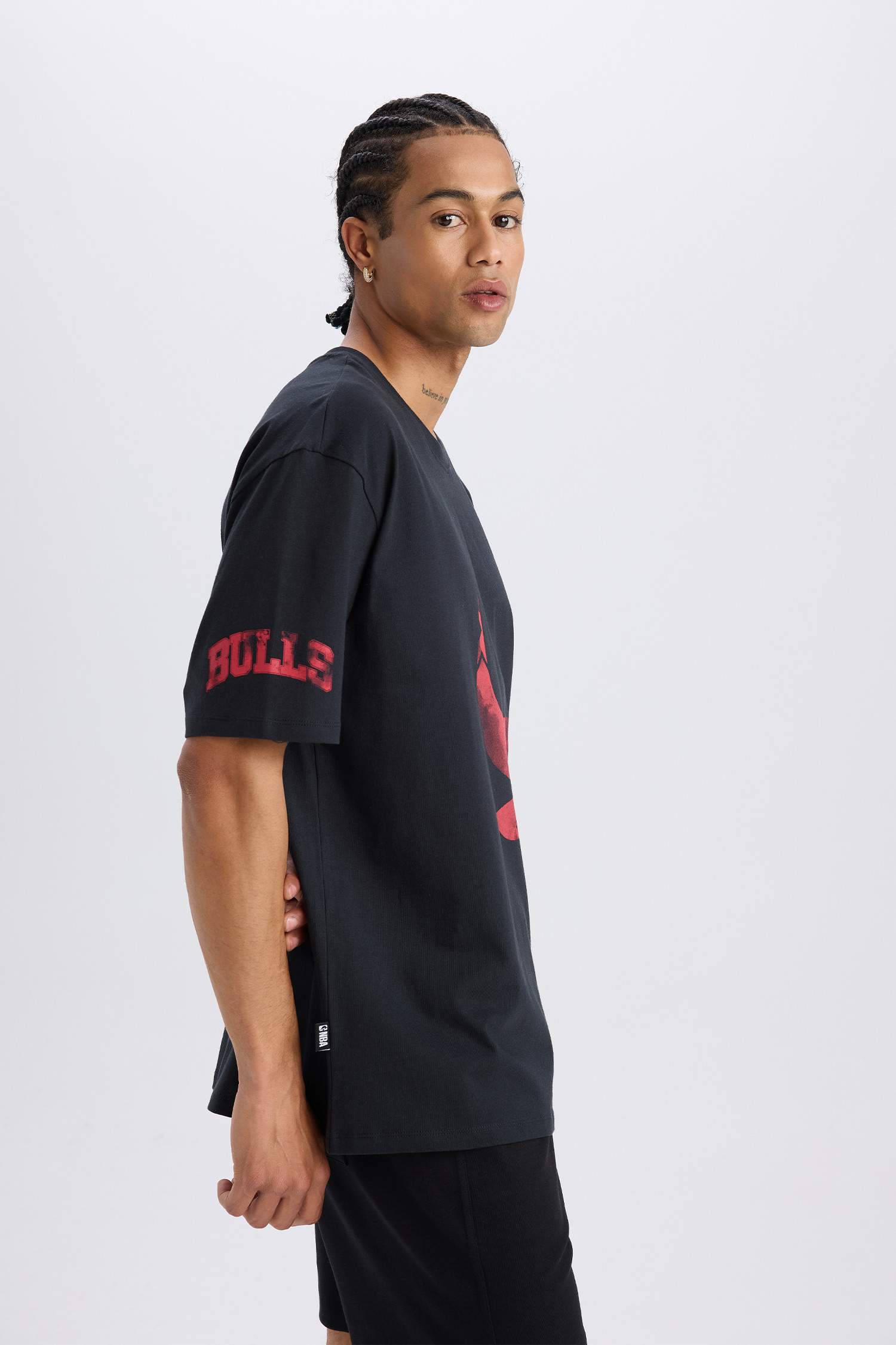 DeFactoFit NBA Chicago Bulls Oversize Fit Crew Neck T-Shirt