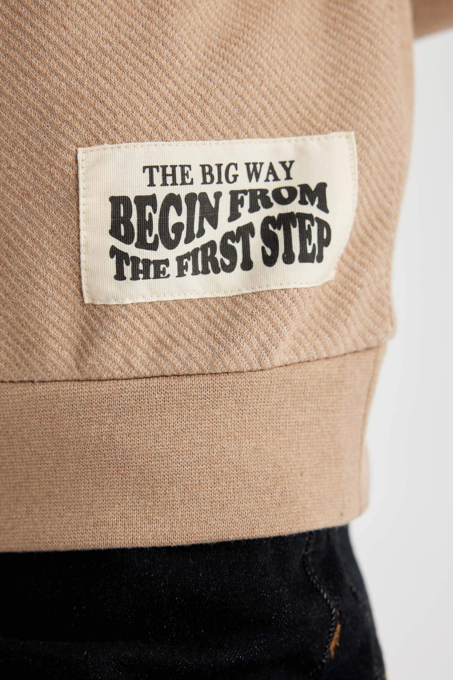 سويت شيرت اولادي بقصة عادية برقبة مستديرة