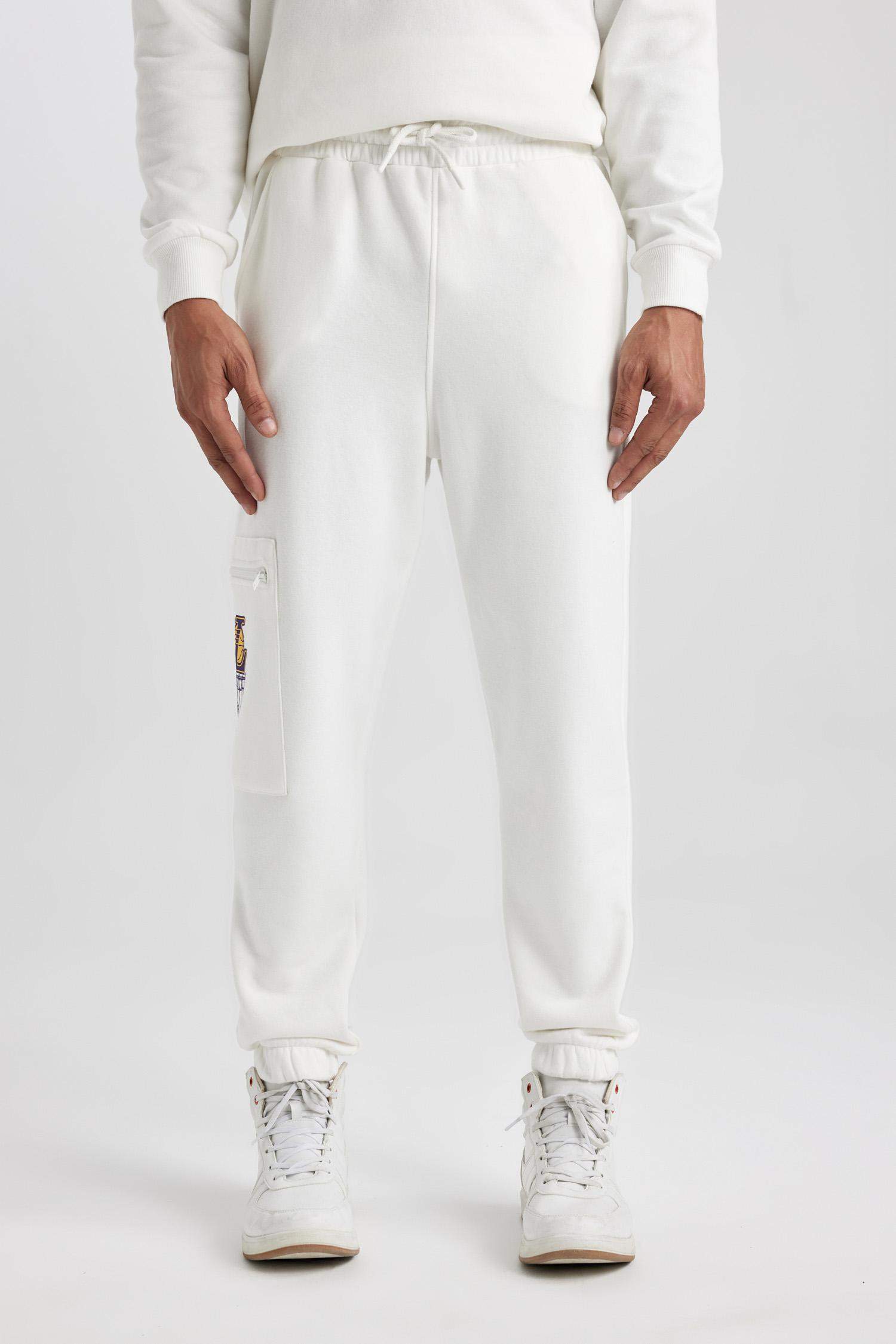 بنطلون جوجر قماش سميك قصة عادية من لوس أنجلوس ليكرز