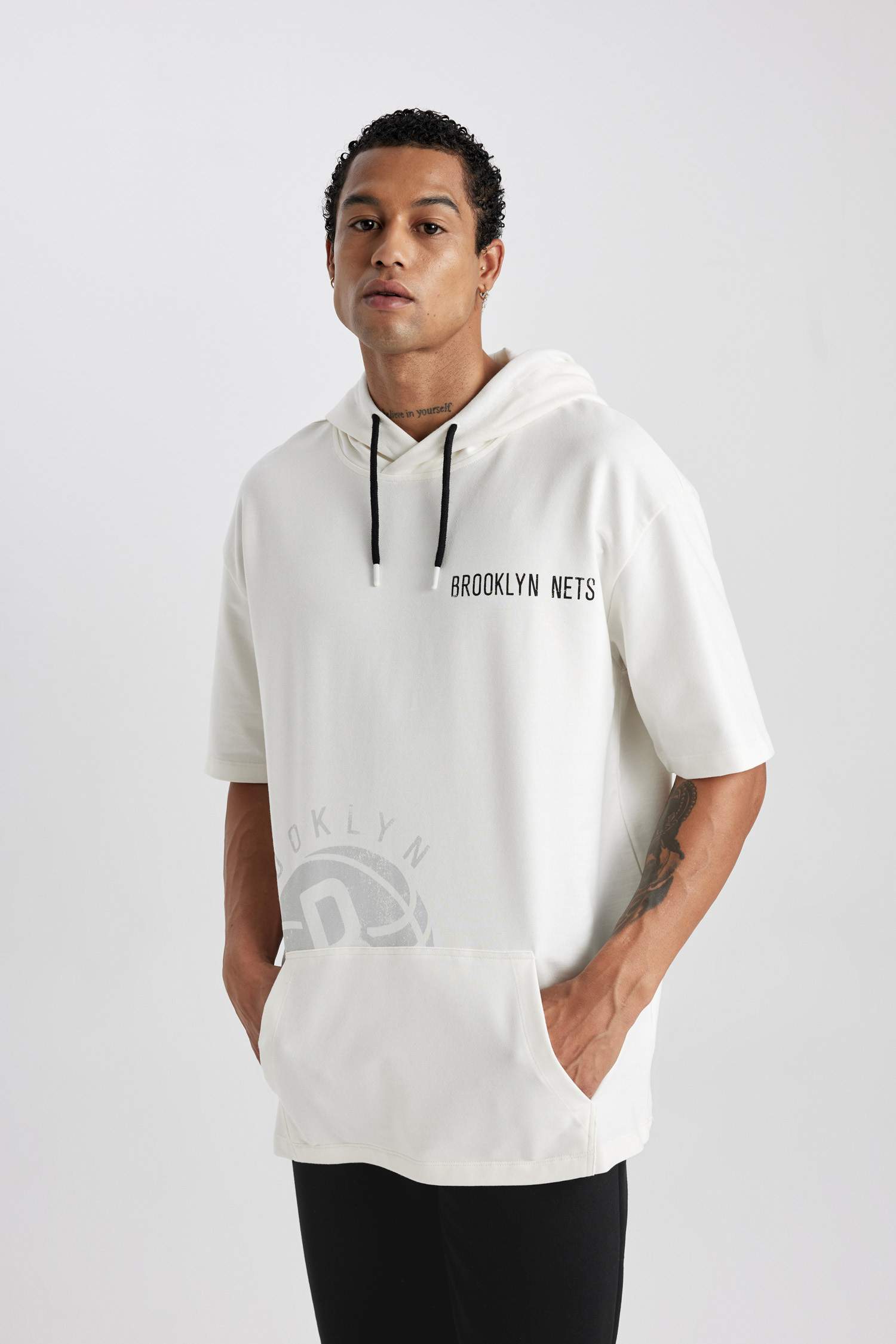 DeFactoFit NBA Brooklyn Nets Oversize Fit Hooded T-Shirt