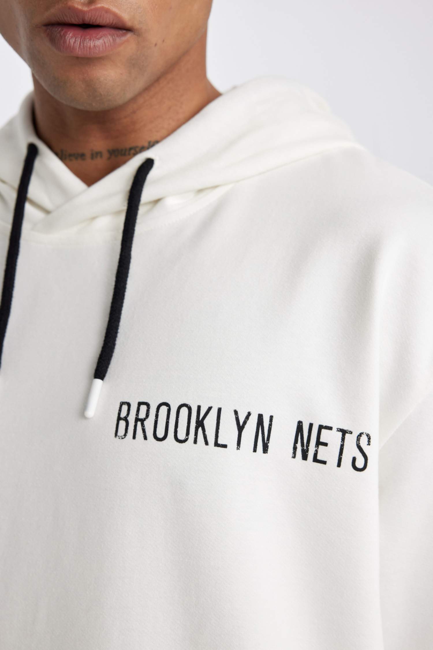 DeFactoFit NBA Brooklyn Nets Oversize Fit Hooded T-Shirt
