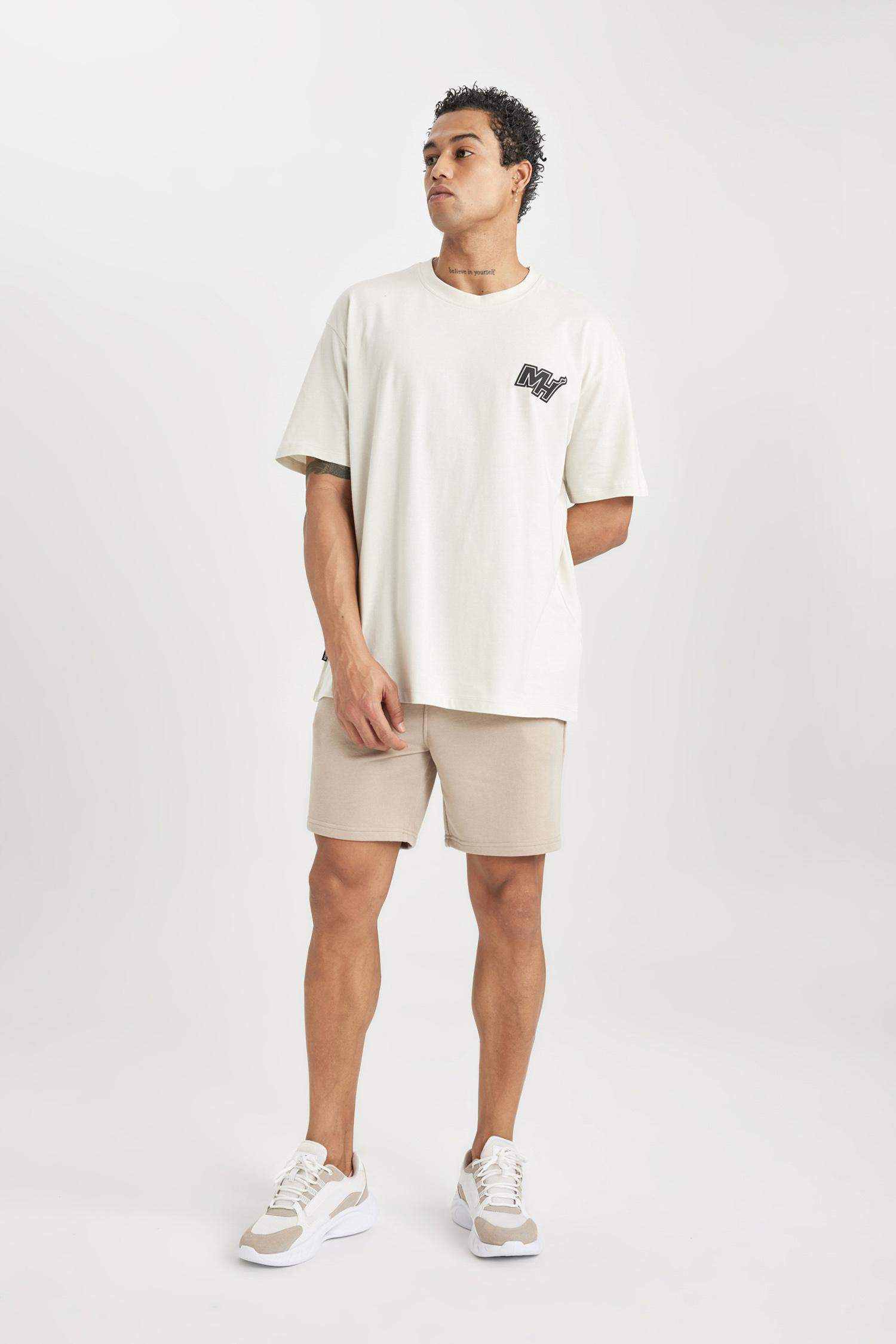 Boxy Fit Licensed by the NBA Miami Heat Crew Neck T-Shirt