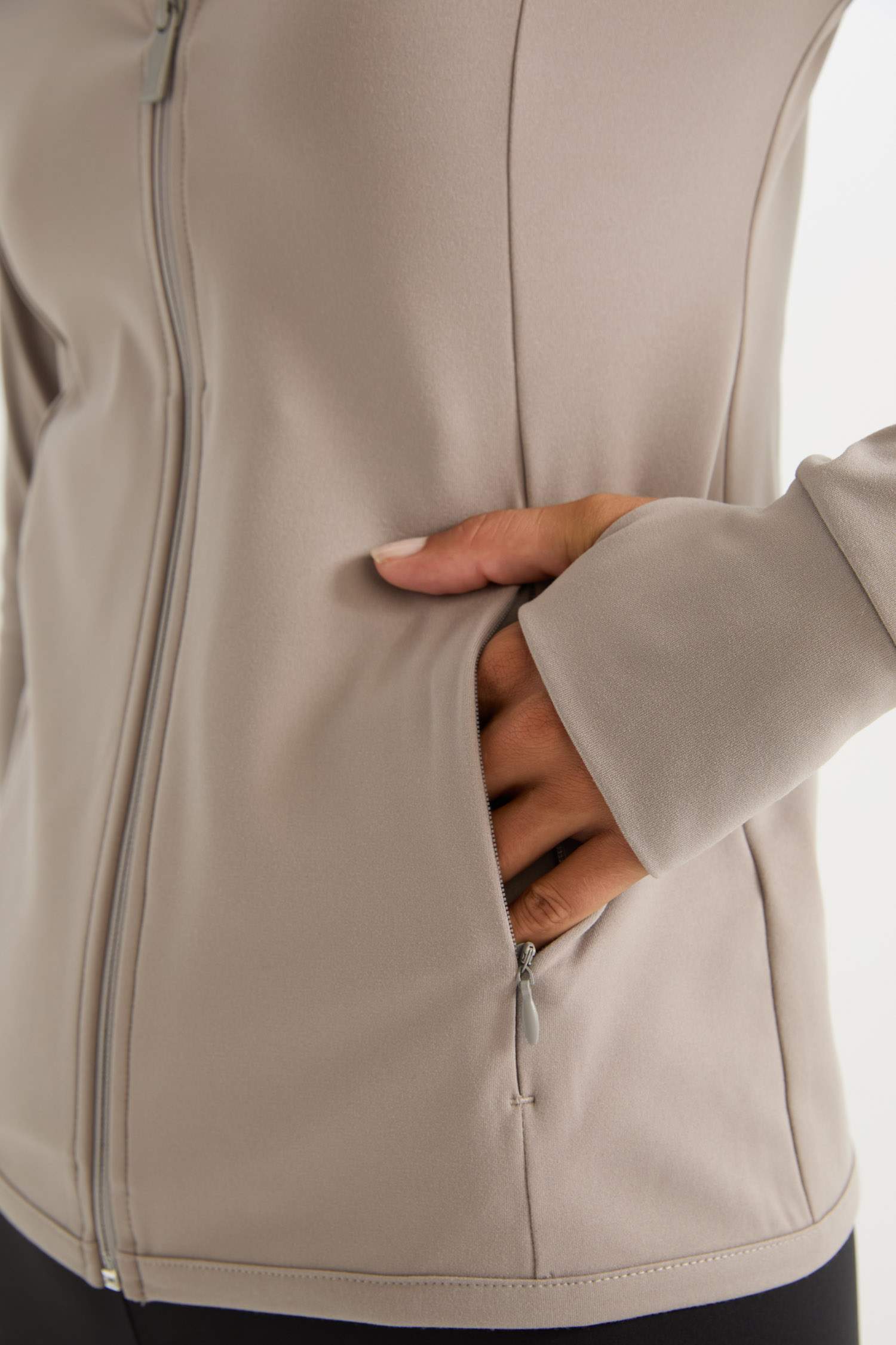 Fitted Dik Yaka Çift Cepli Fermuarlı Sporcu Hırka