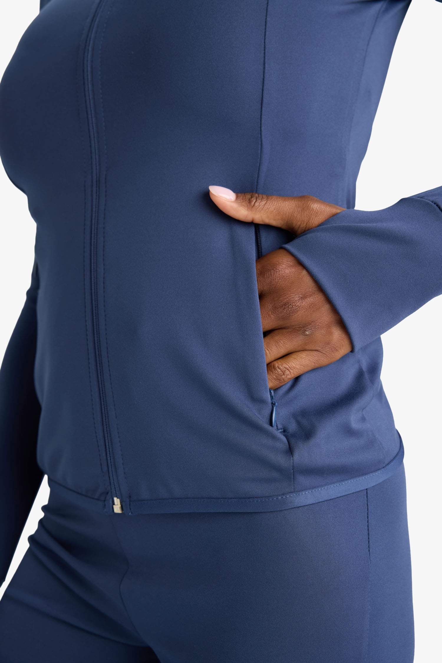 جاكيت رياضي بجيب وسحاب من DeFactoFit