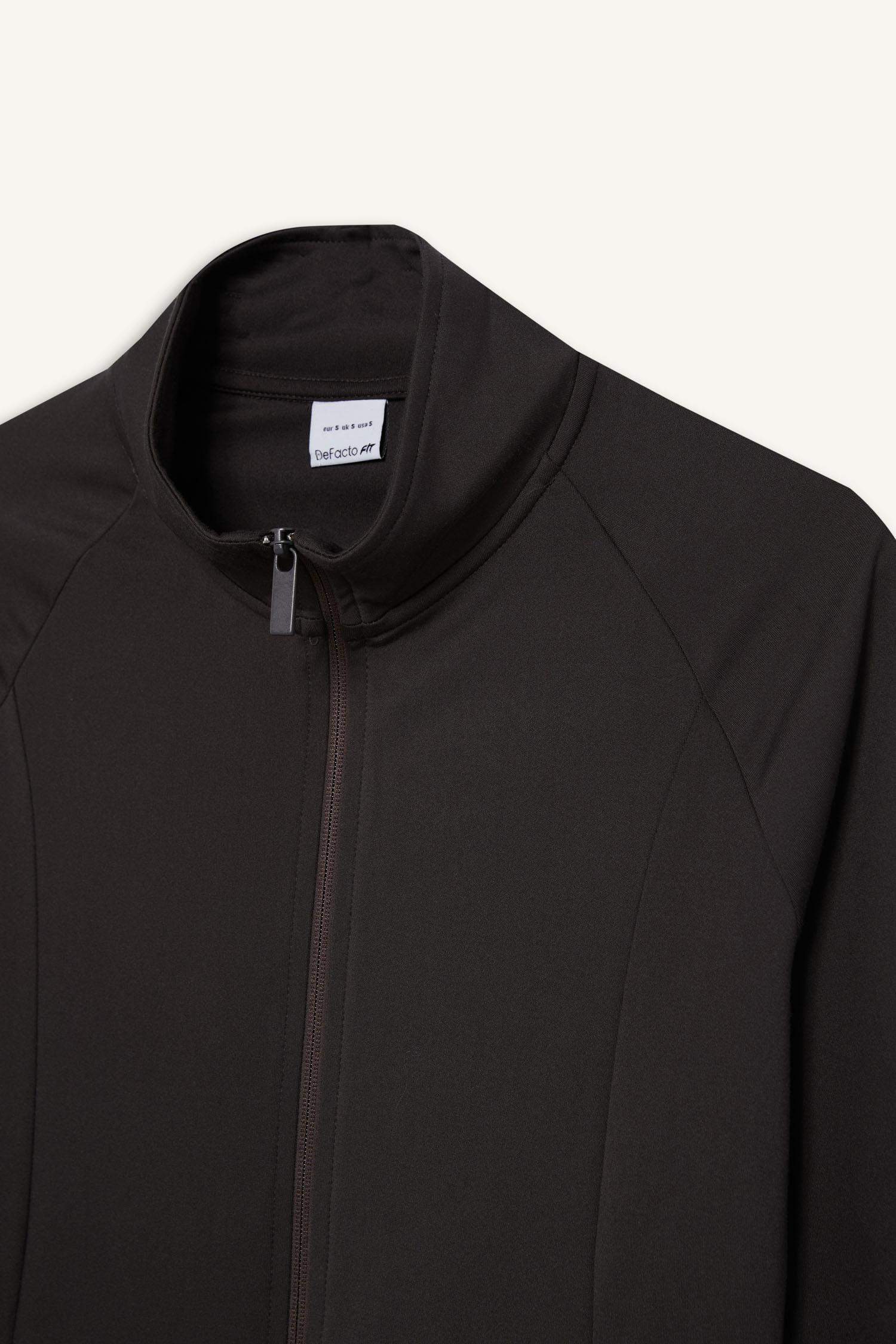 Fitted Dik Yaka Çift Cepli Fermuarlı Sporcu Hırka