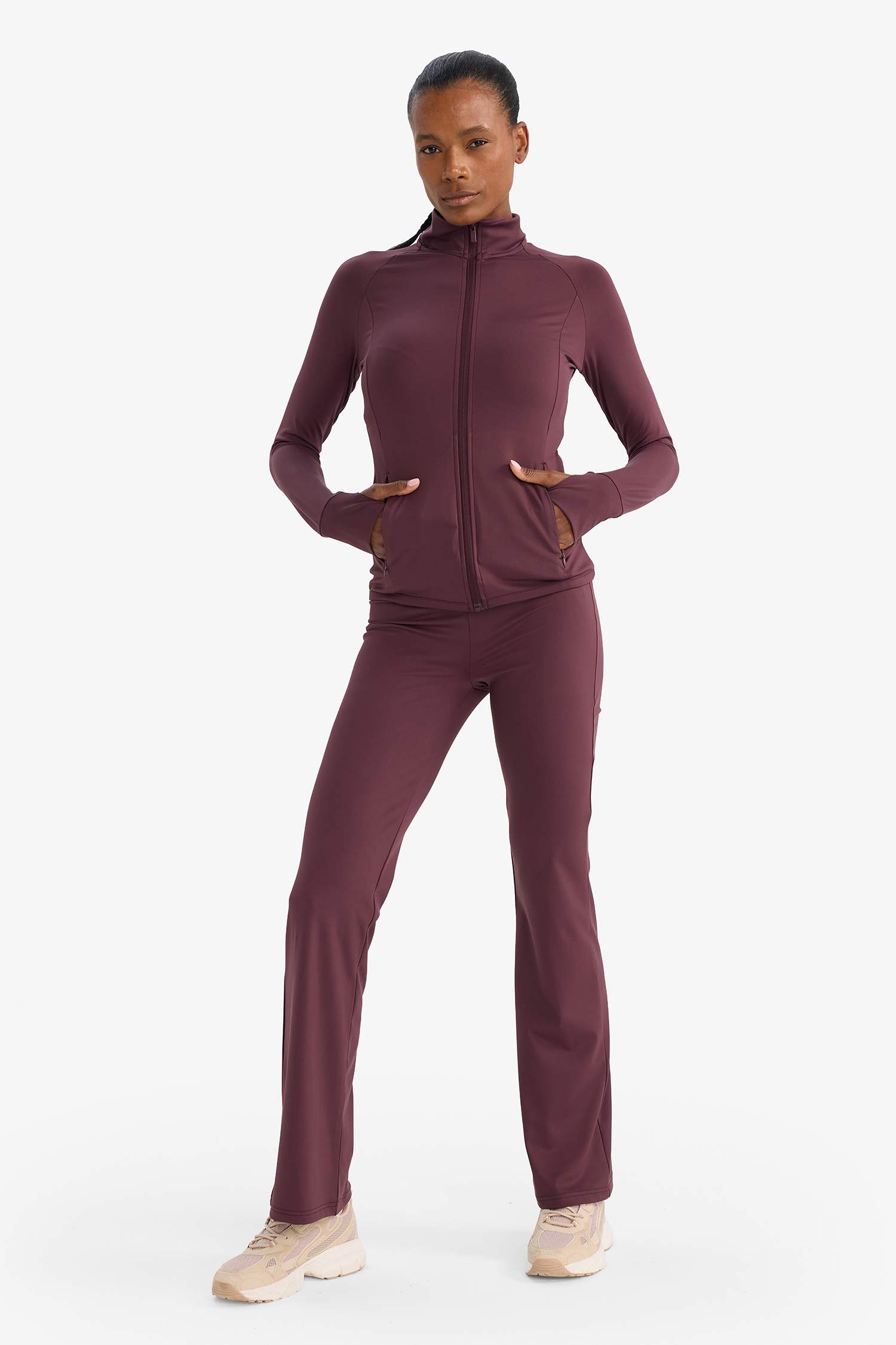 جاكيت صوف مخصر بياخة عالية وجيب