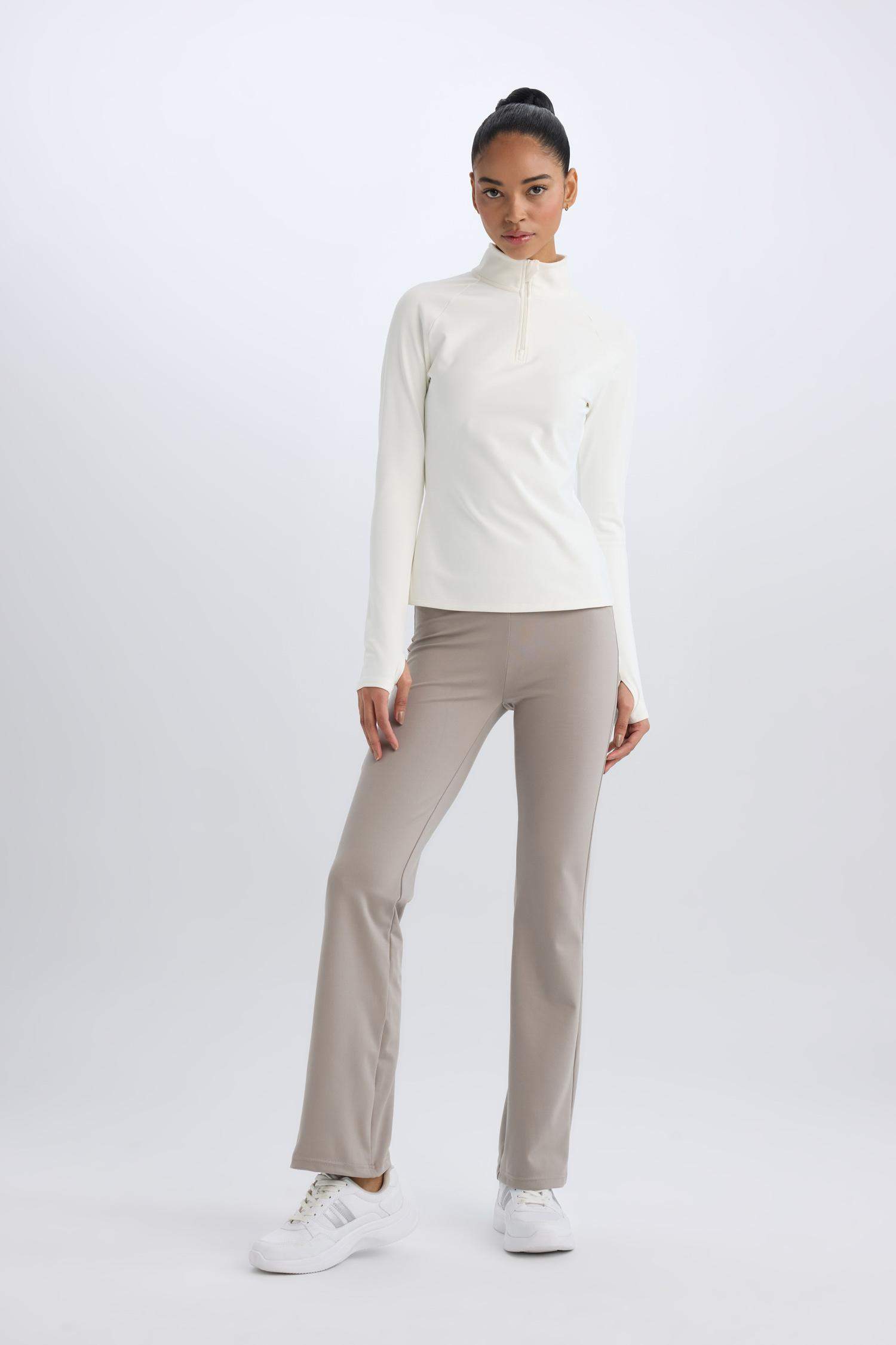 DeFactoFit Flare Fit Sporcu İnce Eşofman Altı İspanyol Paça Standart Boy Basic Düz