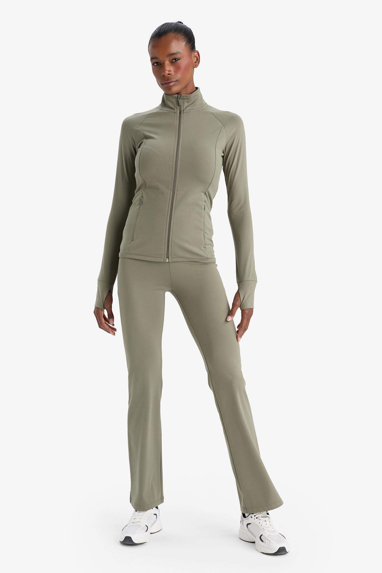 DeFactoFit Flare Fit Toparlayıcı Yüksek Bel İspanyol Paça Soft Touch Sporcu Pantolon