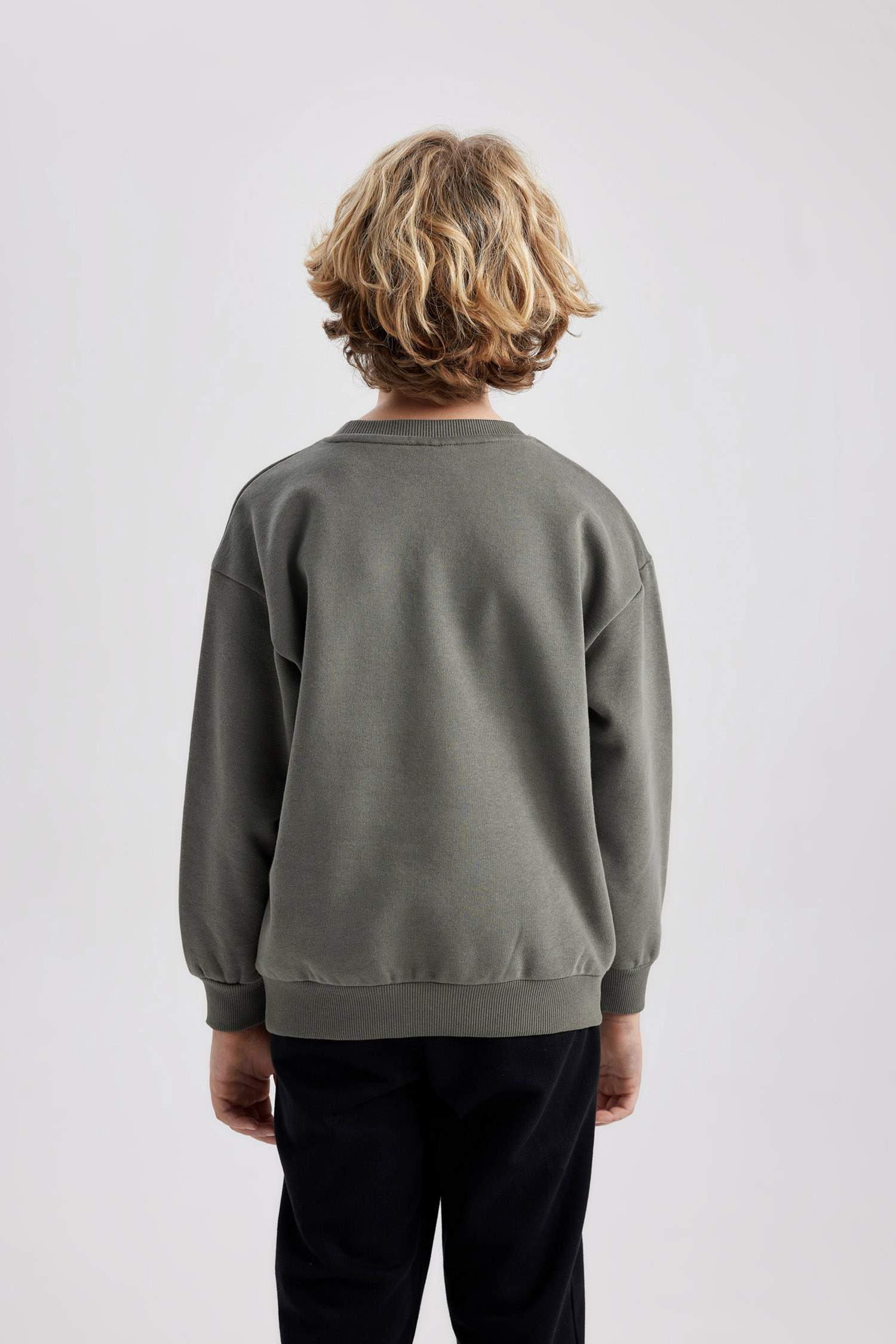 Ұлдарға үлкен пішім дөңгелек жаға Свитер