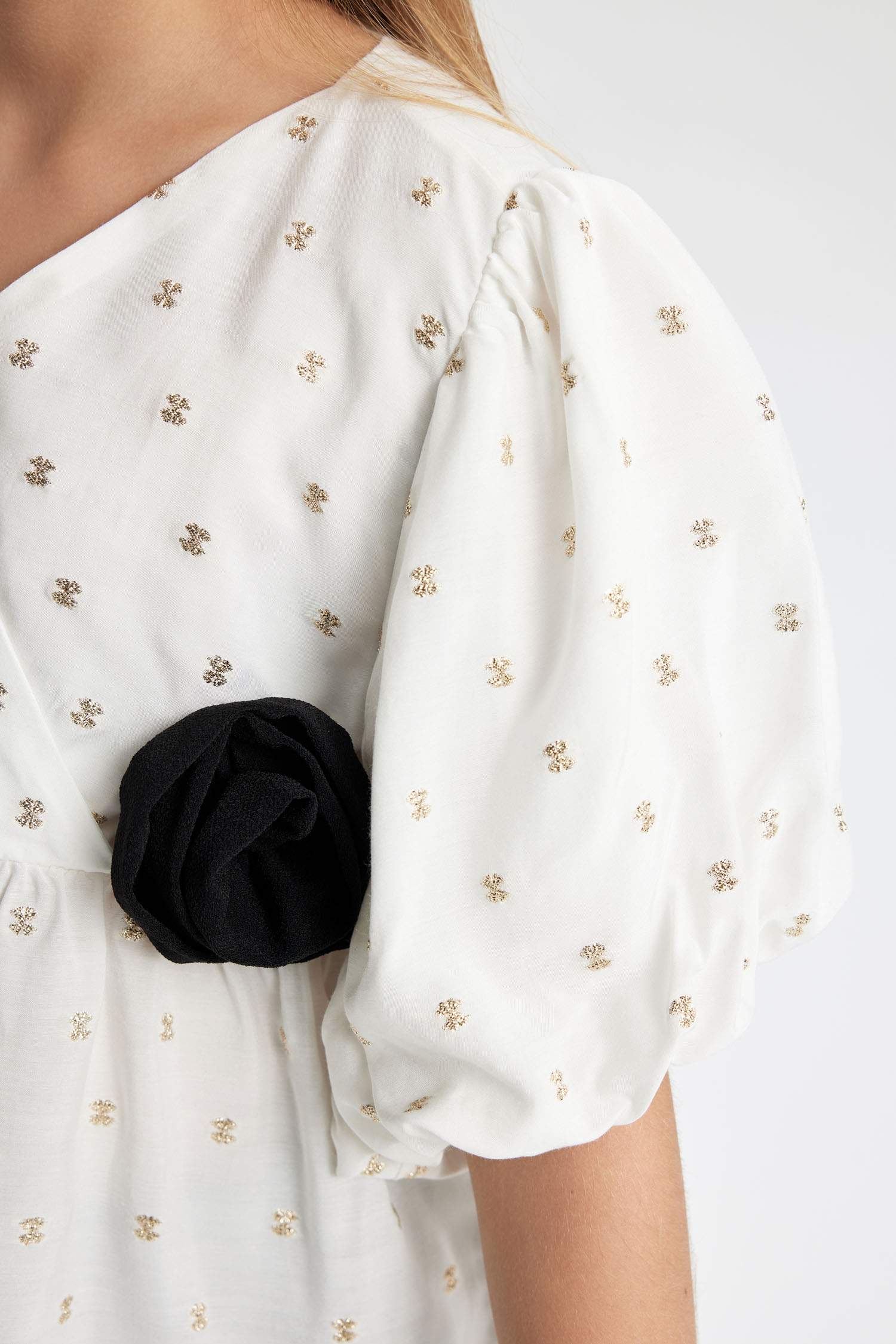 بلوزة بناتي قصيرة نص ردن