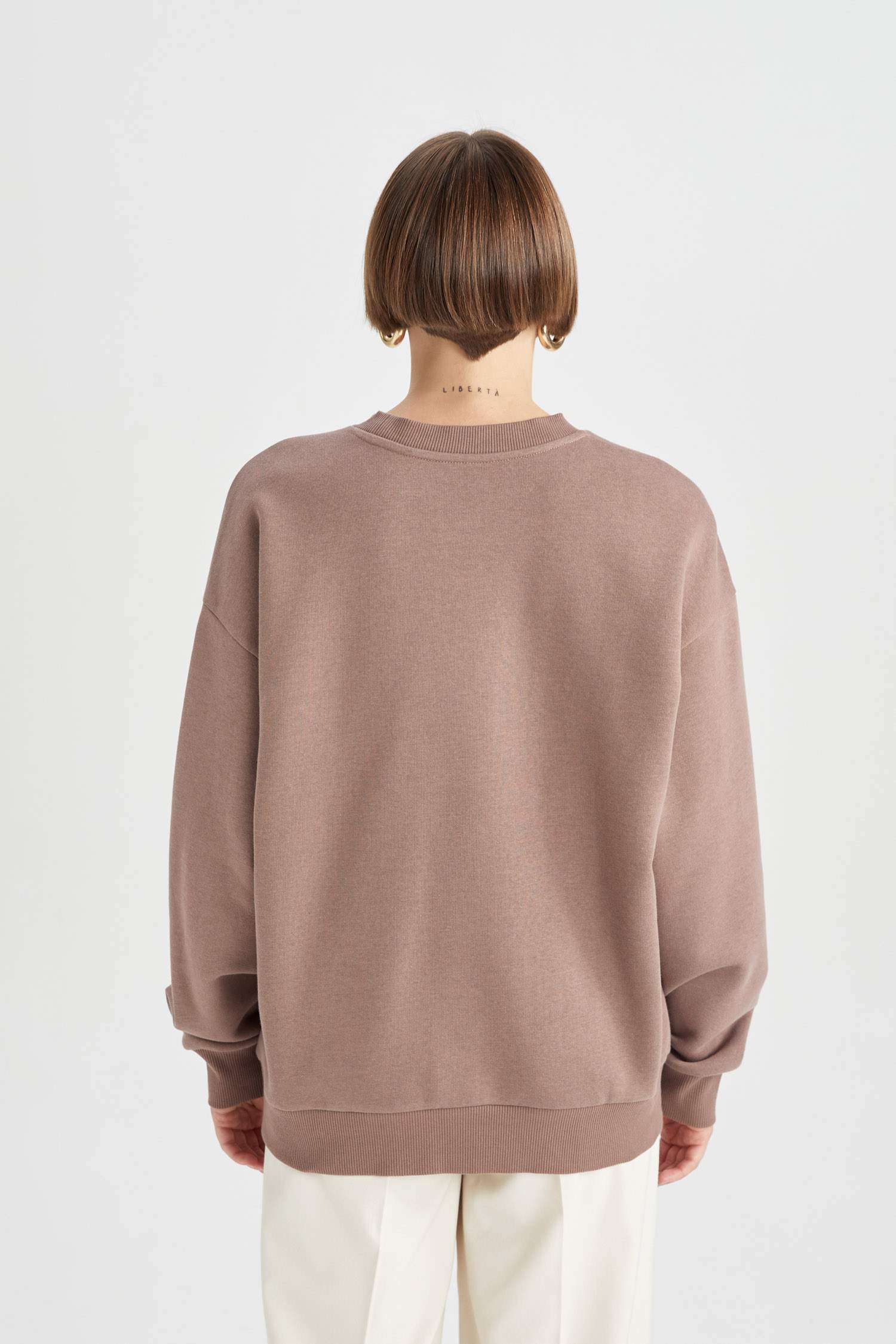 Світшот свободного крою з круглим вирізом з принтом слоганом з товстої тканини для жінок