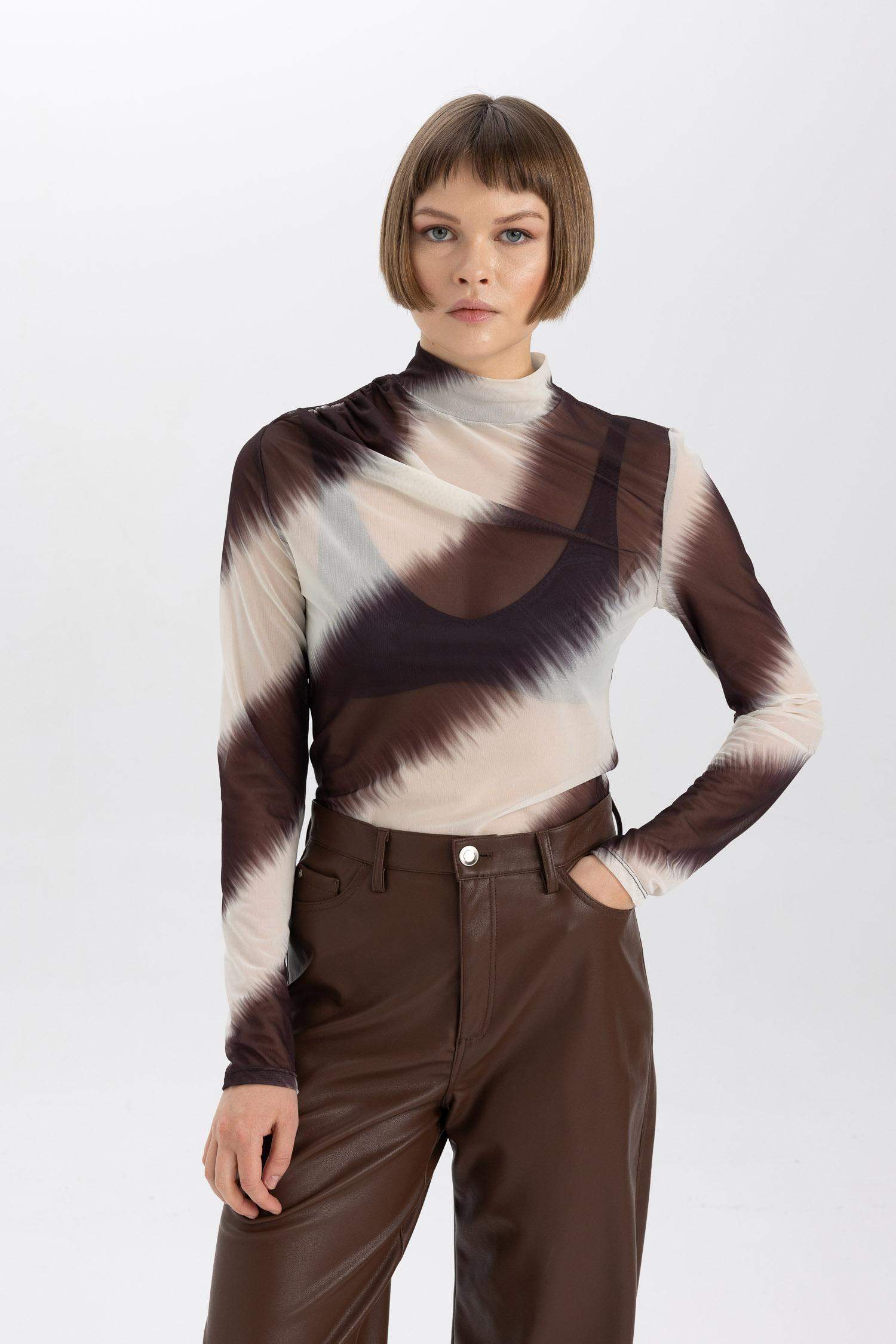 تيشيرت تول ردن طويل سليم فيت بياخة مستديرة