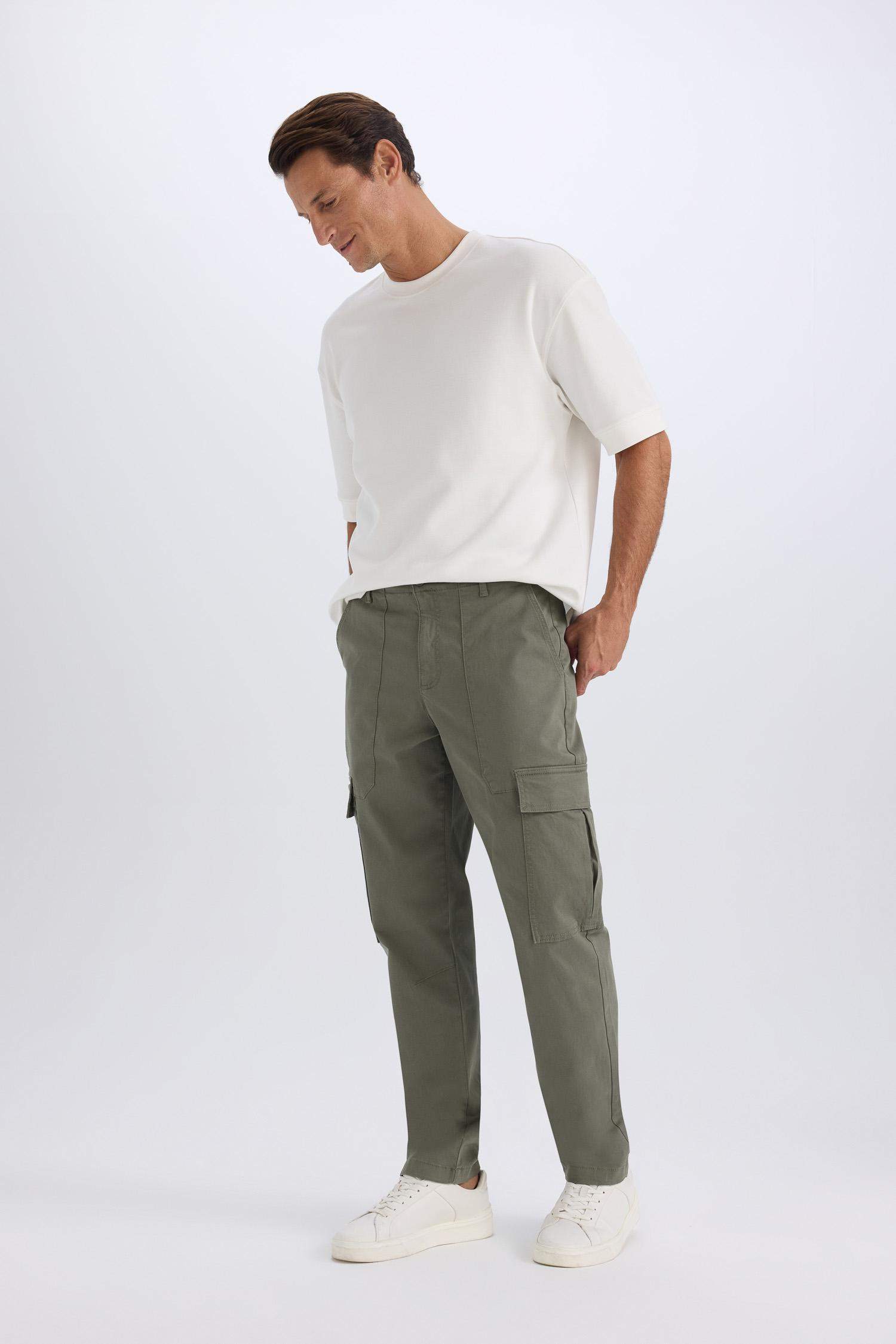 Yazlık Kargo Cepli Düz Paça Pantolon