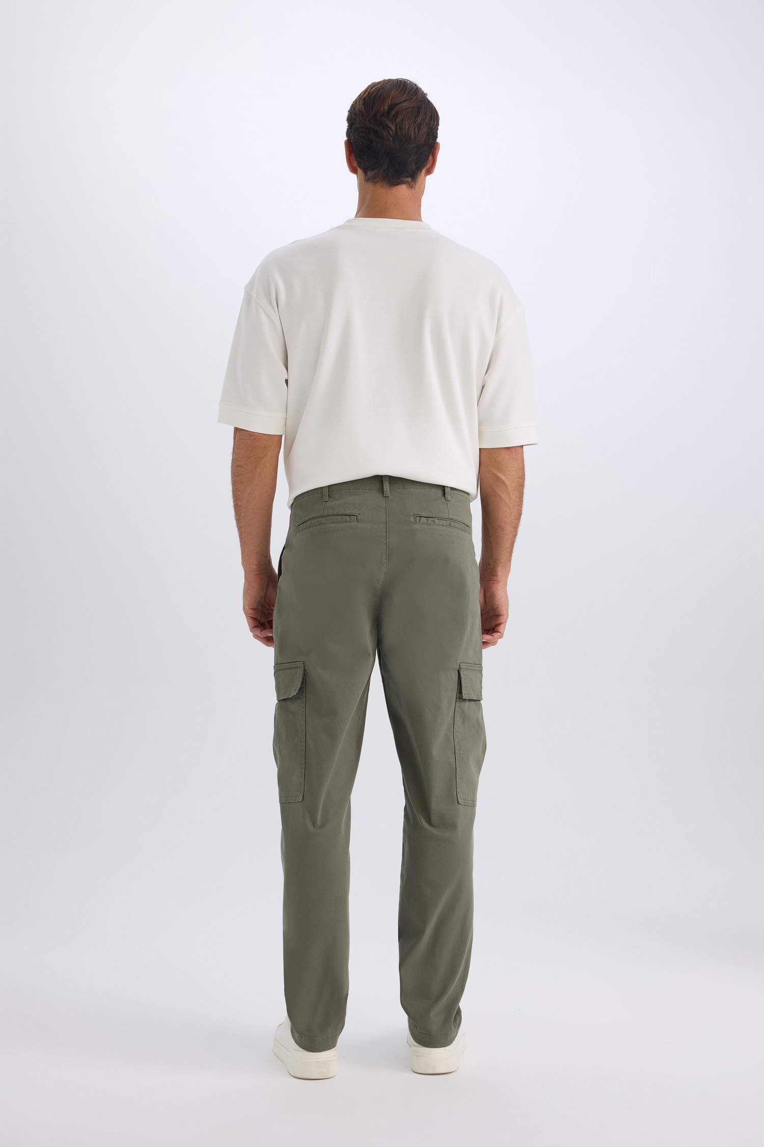 Yazlık Kargo Cepli Düz Paça Pantolon