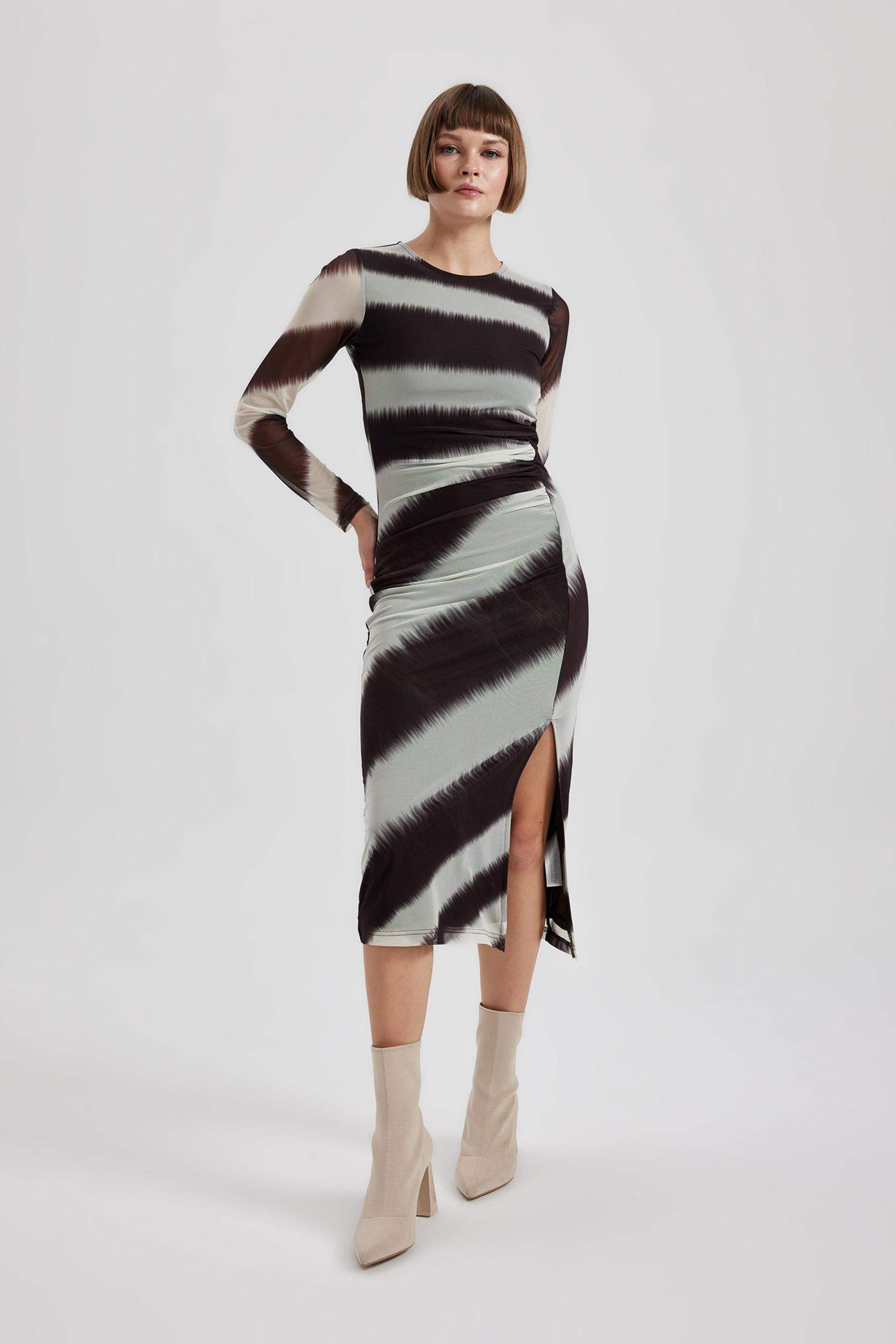 тығыз көйлек дөңгелек жаға ұзын жеңді Ұзын жеңді трикотаж көйлек