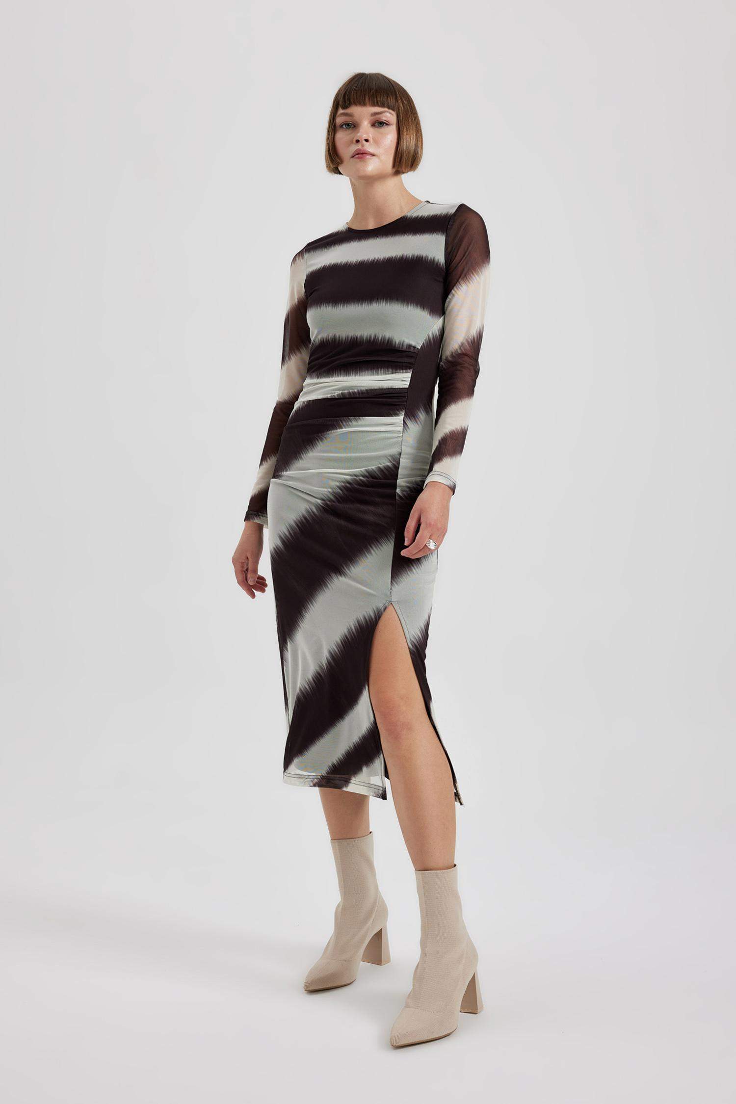 тығыз көйлек дөңгелек жаға ұзын жеңді Ұзын жеңді трикотаж көйлек