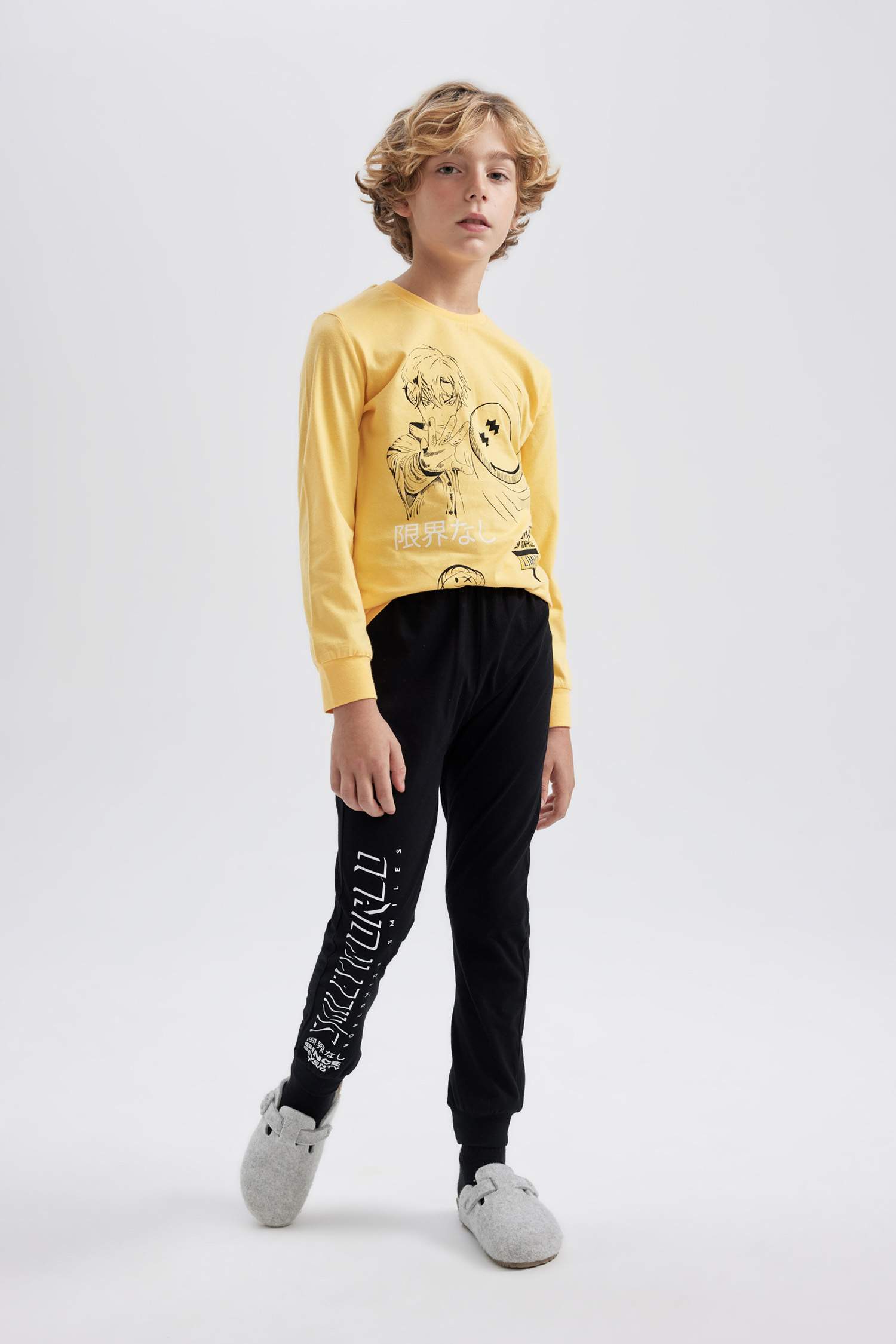 2 piece Regular Fit Smiley Licence Knitted Pyjamas