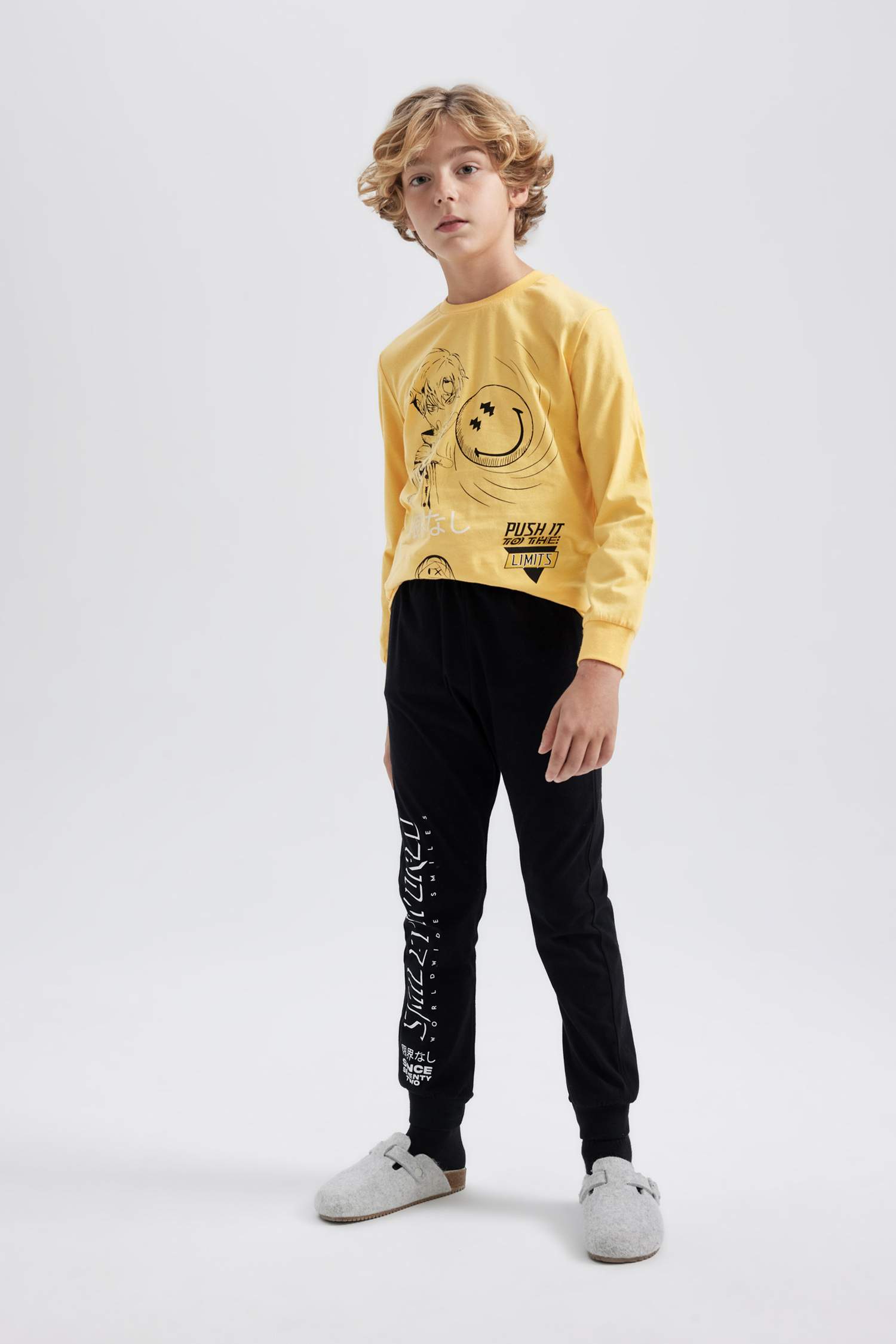 2 piece Regular Fit Smiley Licence Knitted Pyjamas