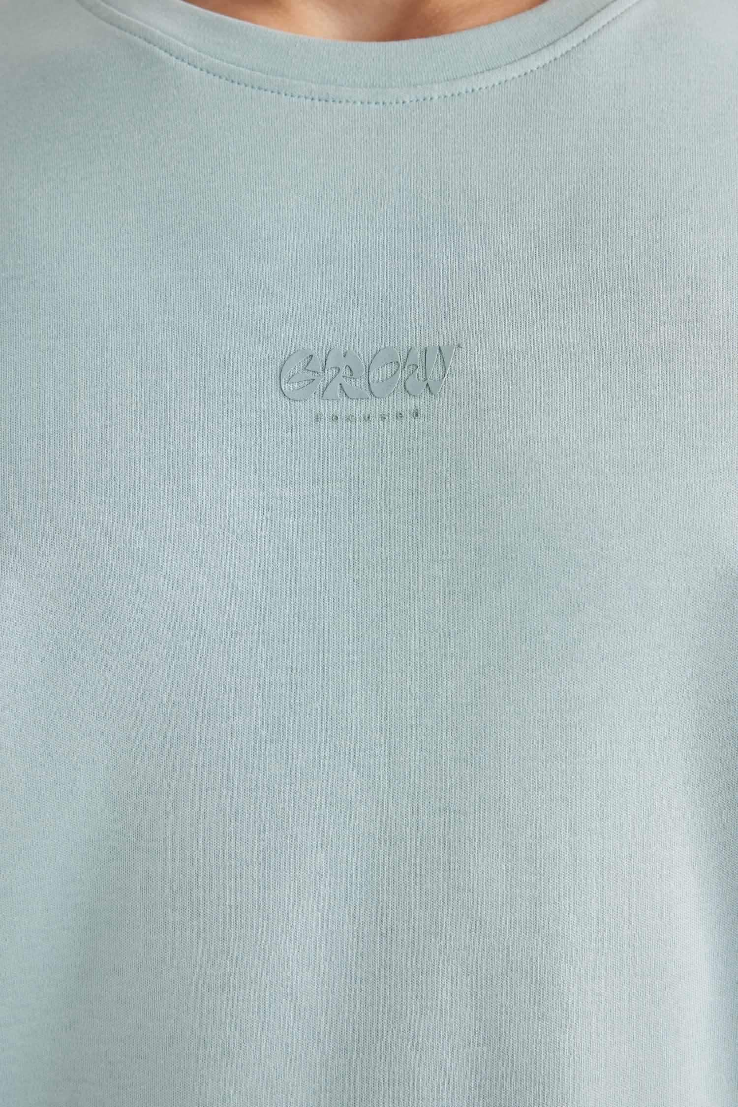 تيشيرت نص كم مطبوع قصة مريحة برقبة مستديرة