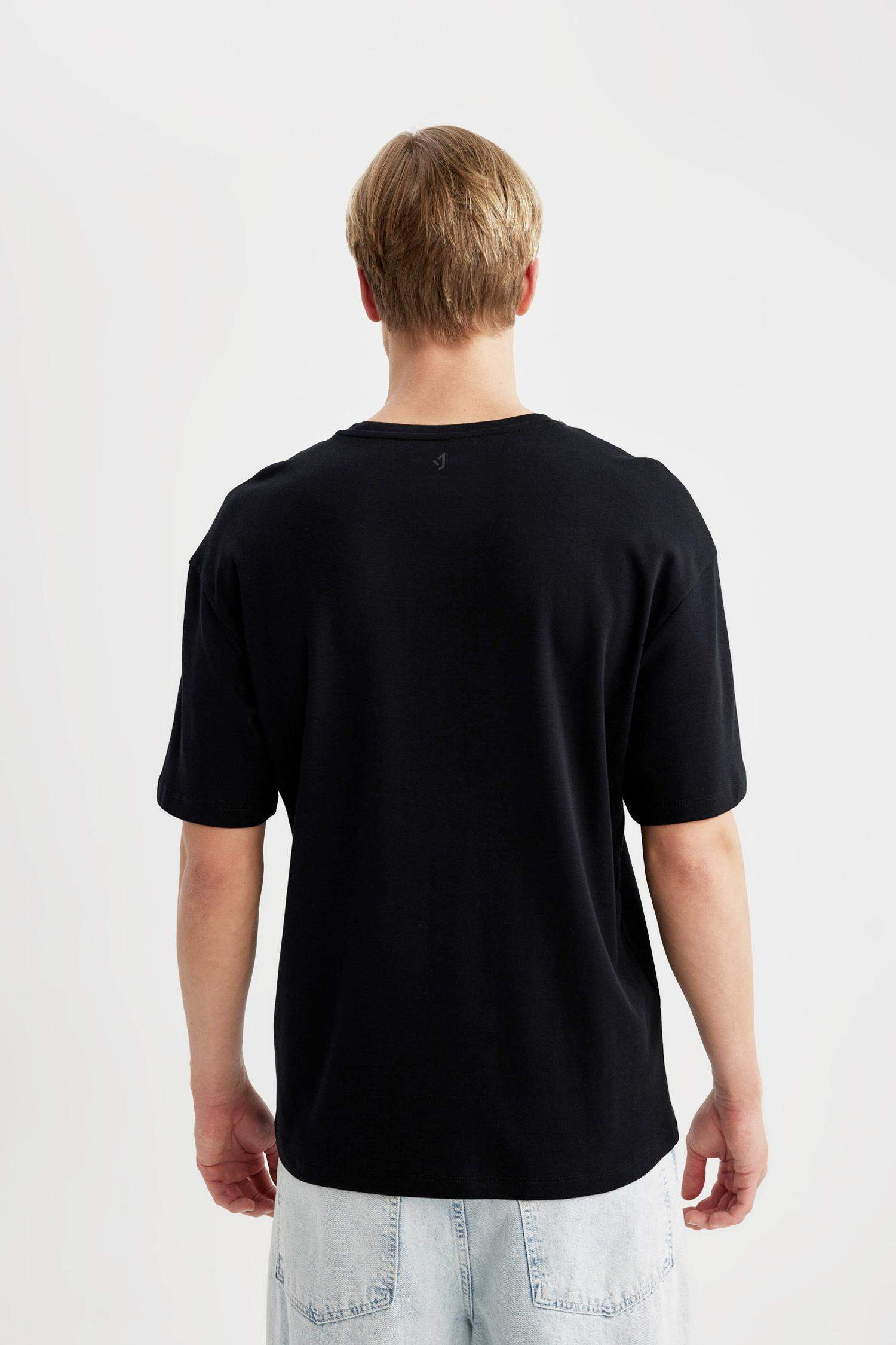 Comfort Fit Crew Neck Printed T-Shirt