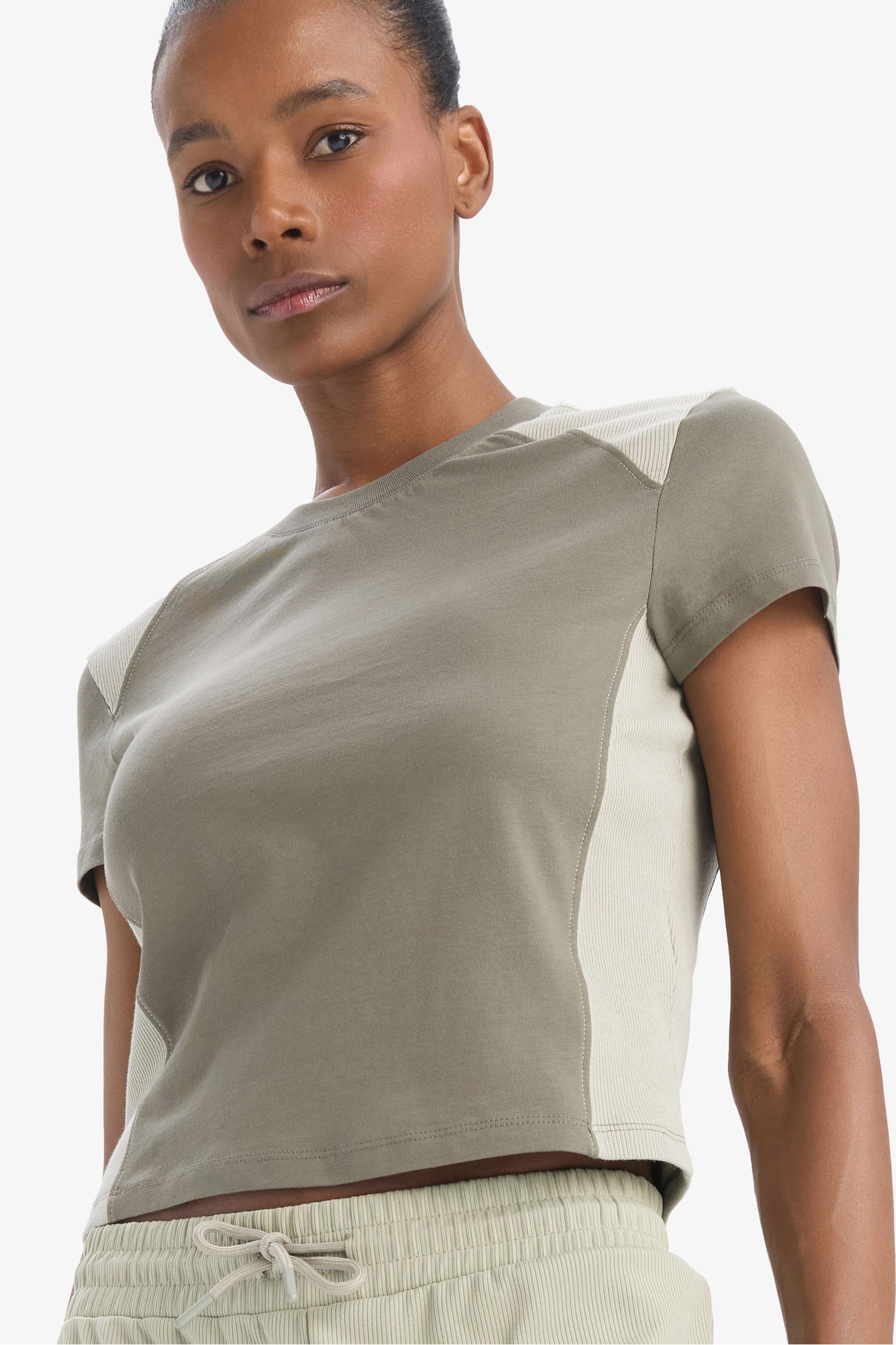 DeFactoFit Standart Fit Bisiklet Yaka Sporcu Kısa Kollu Tişört