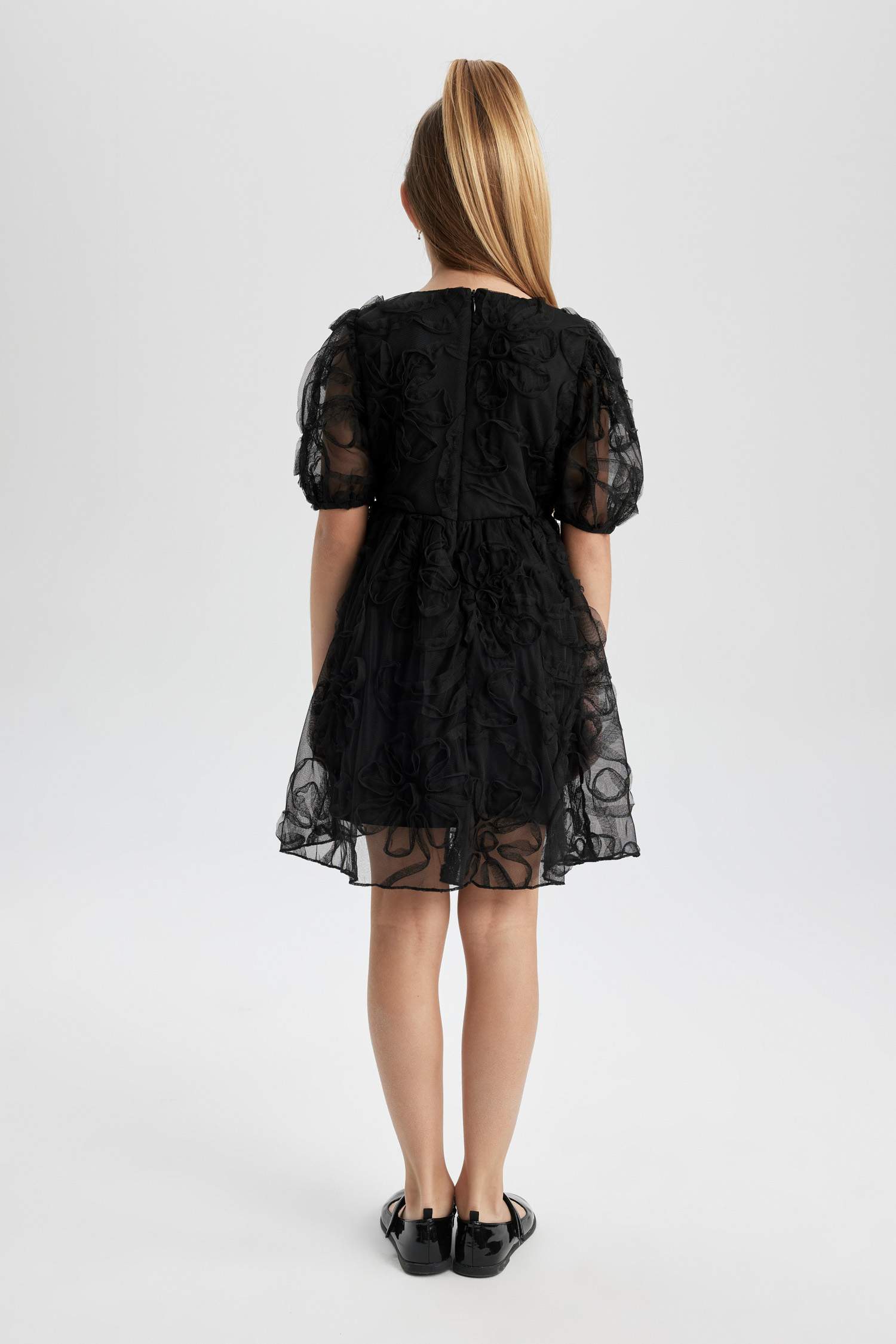 فستان تول بناتي نص ردن قصة عادية