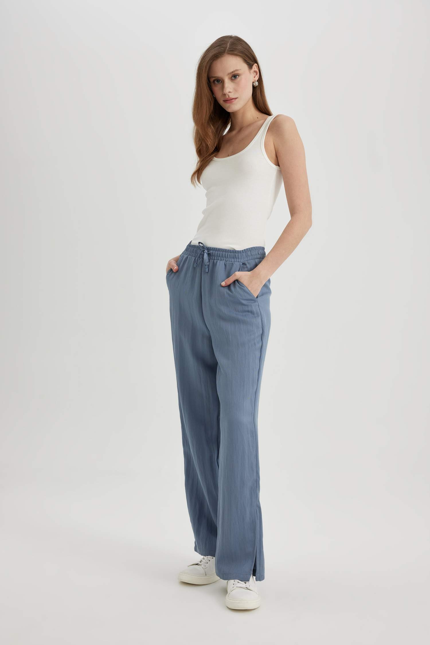 Straight Fit Wide Leg With Pockets Sensual Trousers