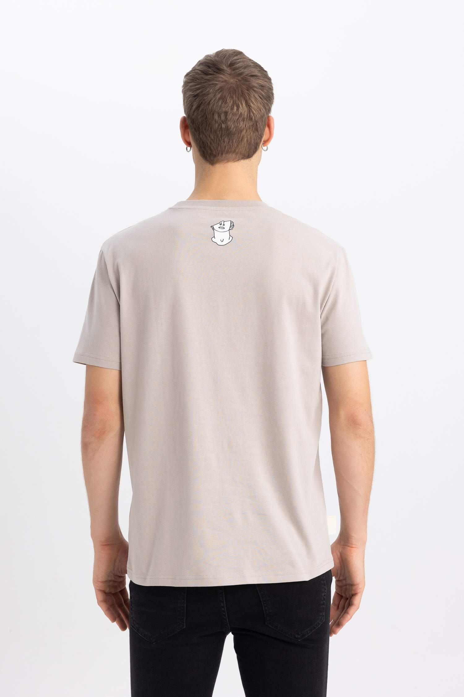 تيشيرت قصة عادية جيرسي برقبة مستديرة